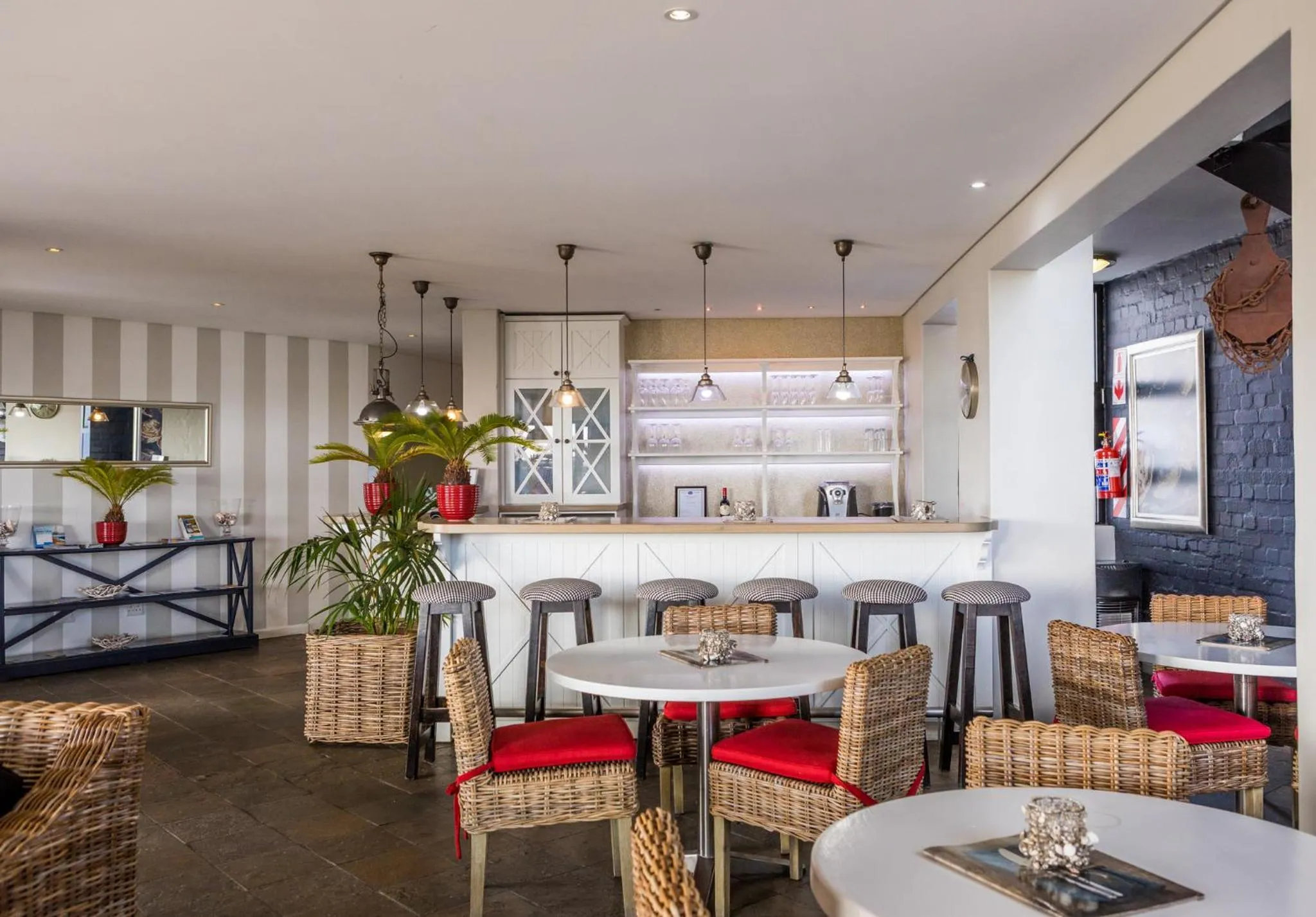 Lounge or bar in Oyster Box Guesthouse