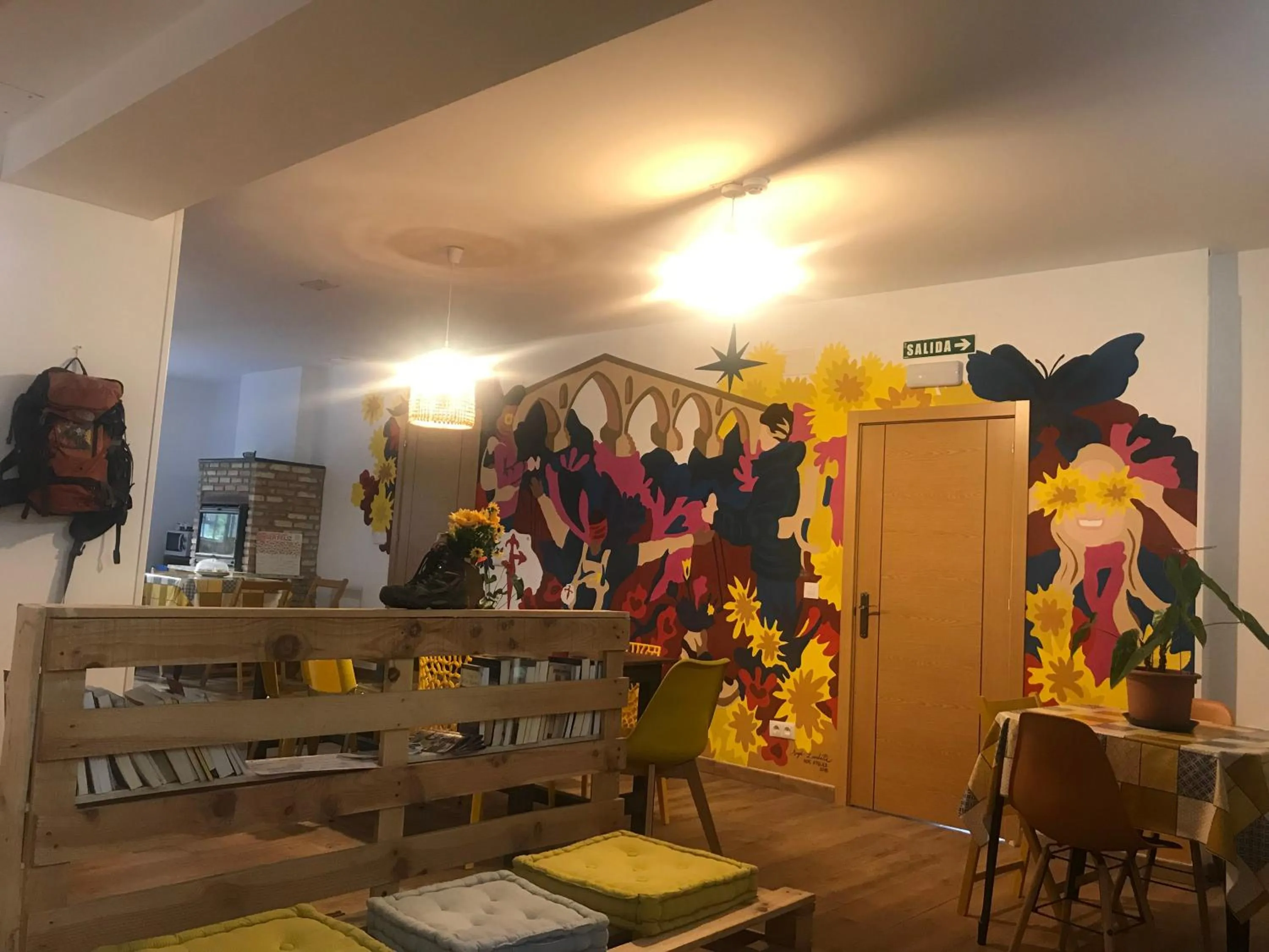 Restaurant/Places to Eat in Albergue Estrella Guia Solo Peregrinos