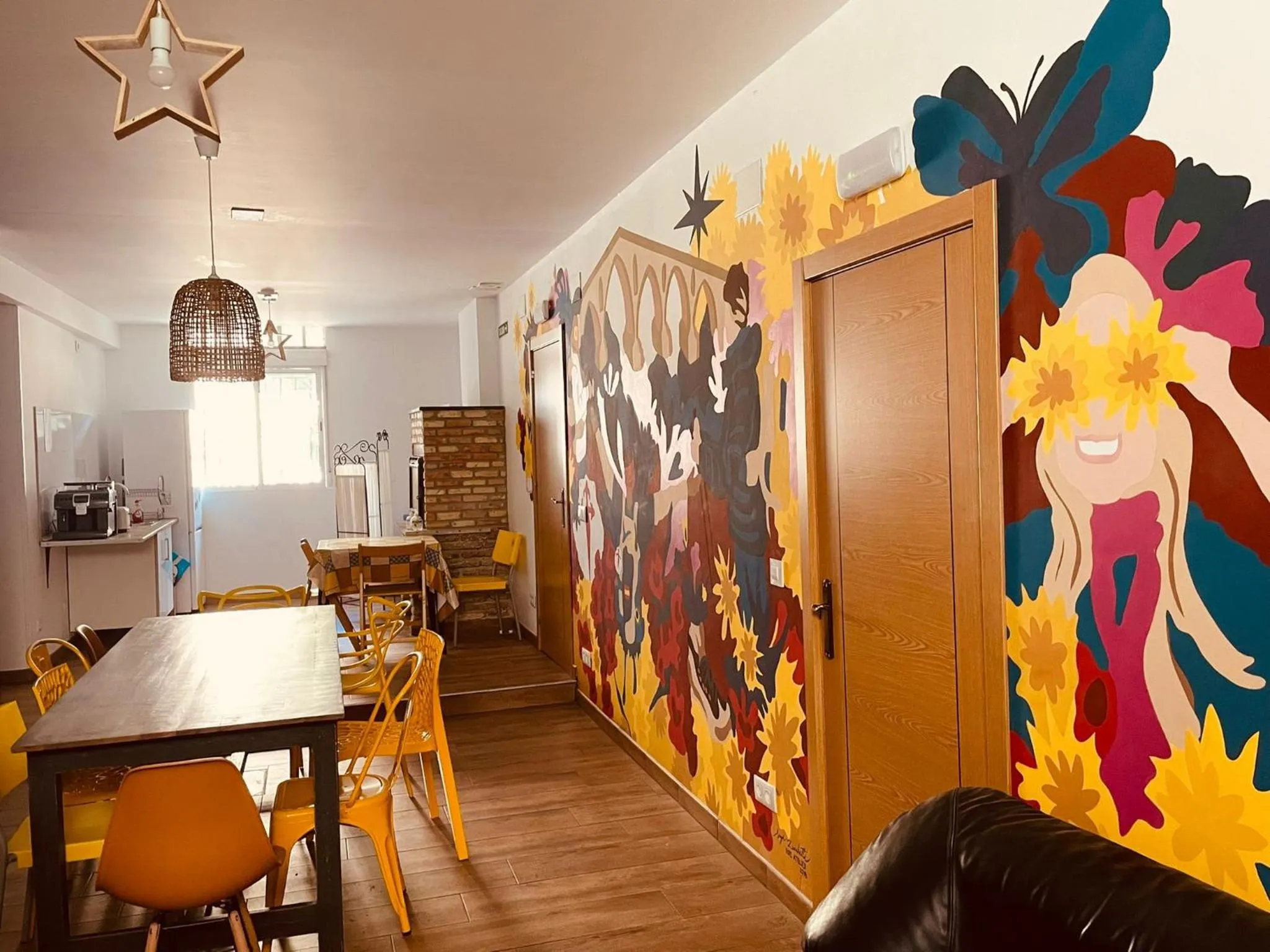 Dining Area in Albergue Estrella Guia Solo Peregrinos