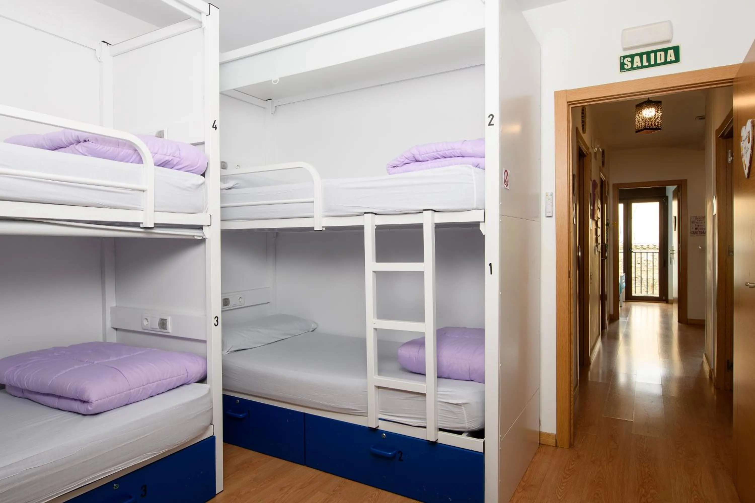 Photo of the whole room, Bed in Albergue Estrella Guia