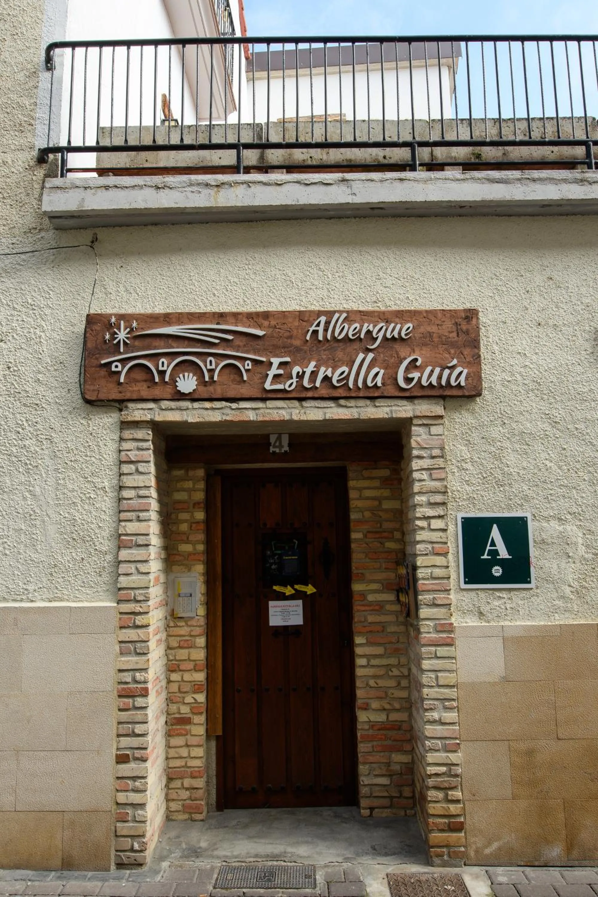 Facade/entrance in Albergue Estrella Guia