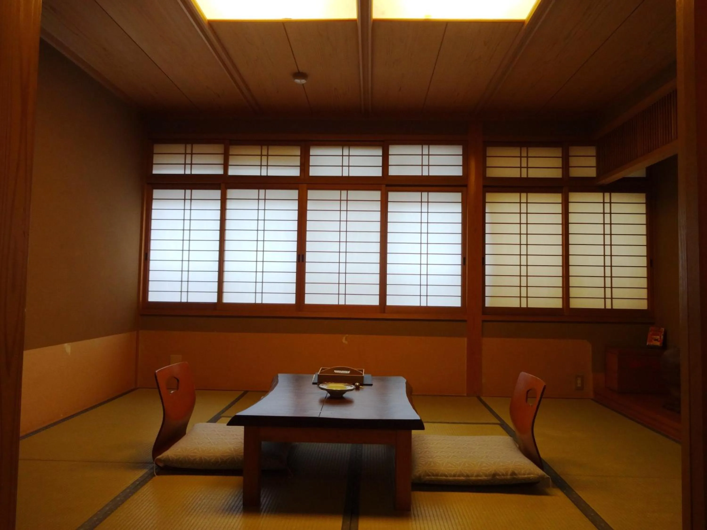 Photo of the whole room in Yamatoya