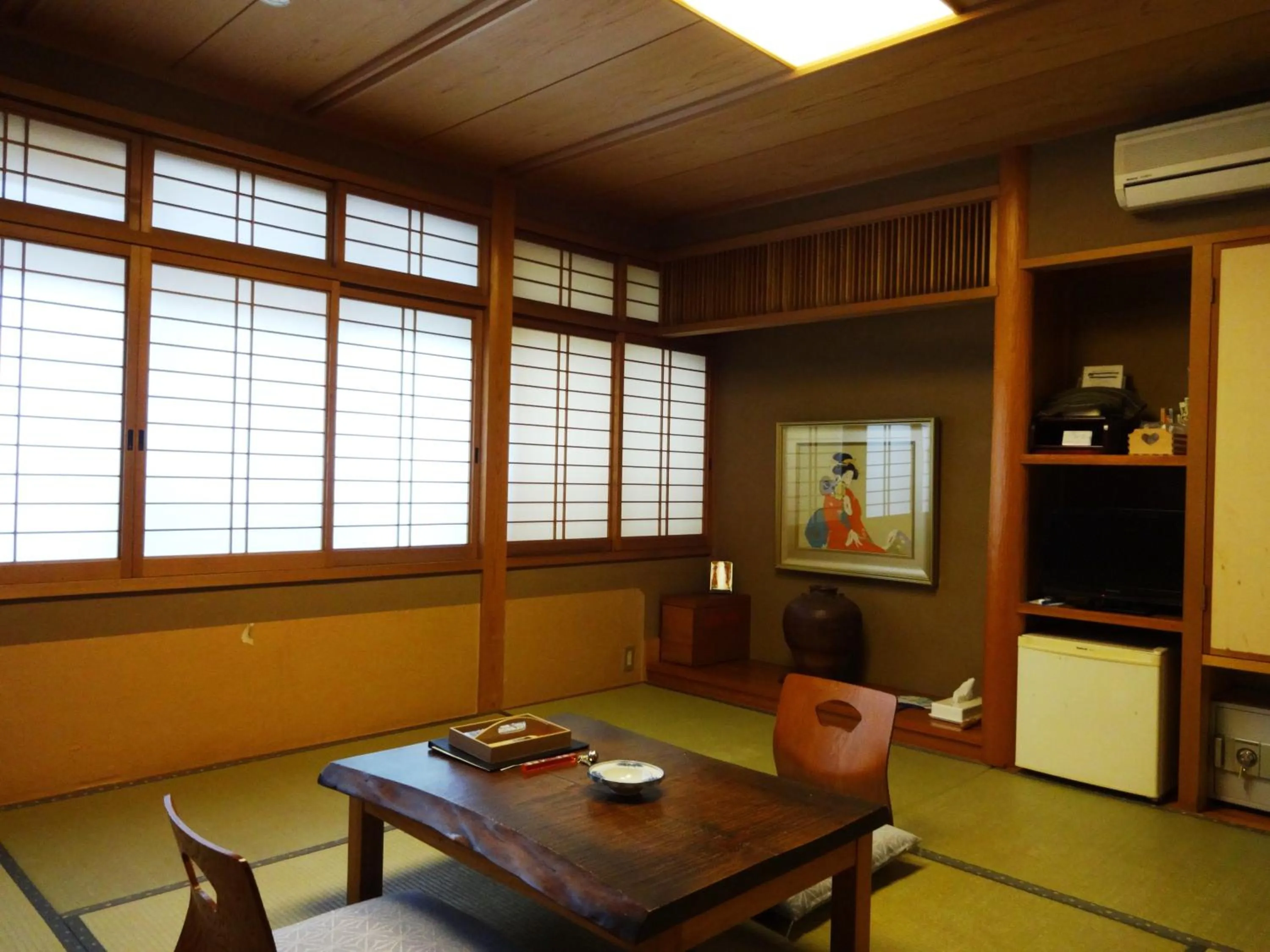 Photo of the whole room in Yamatoya
