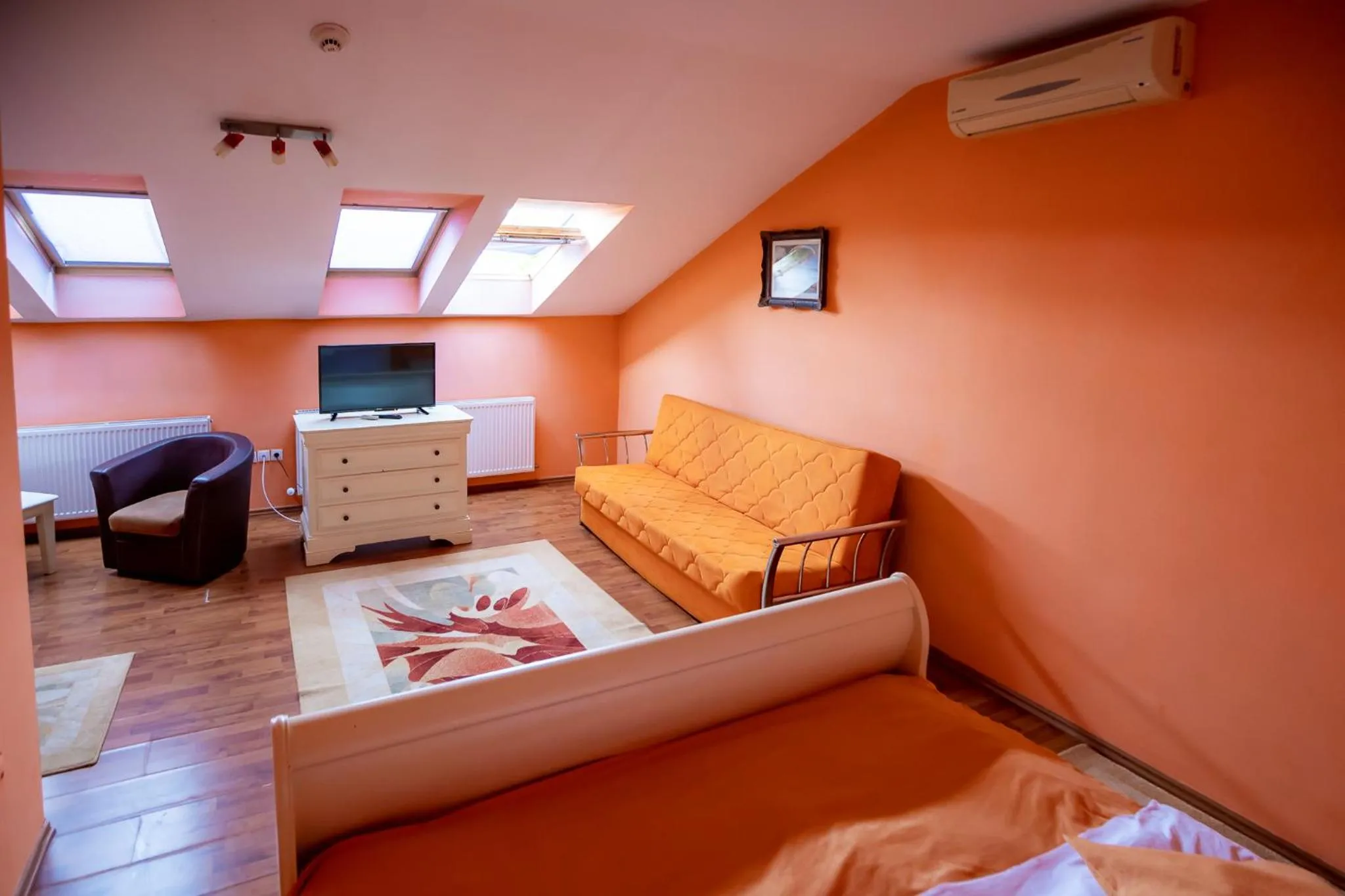 Bed in Noroc si Fericire