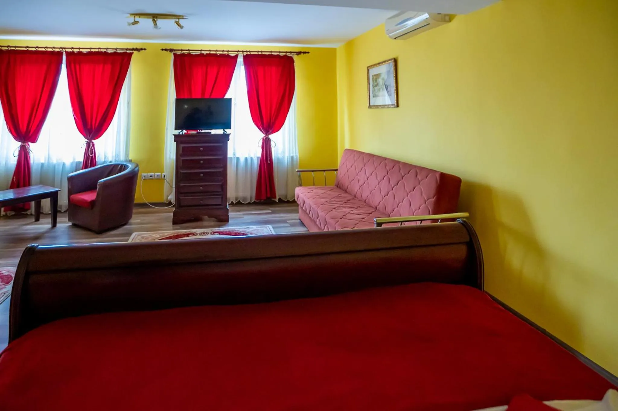 Bed in Noroc si Fericire