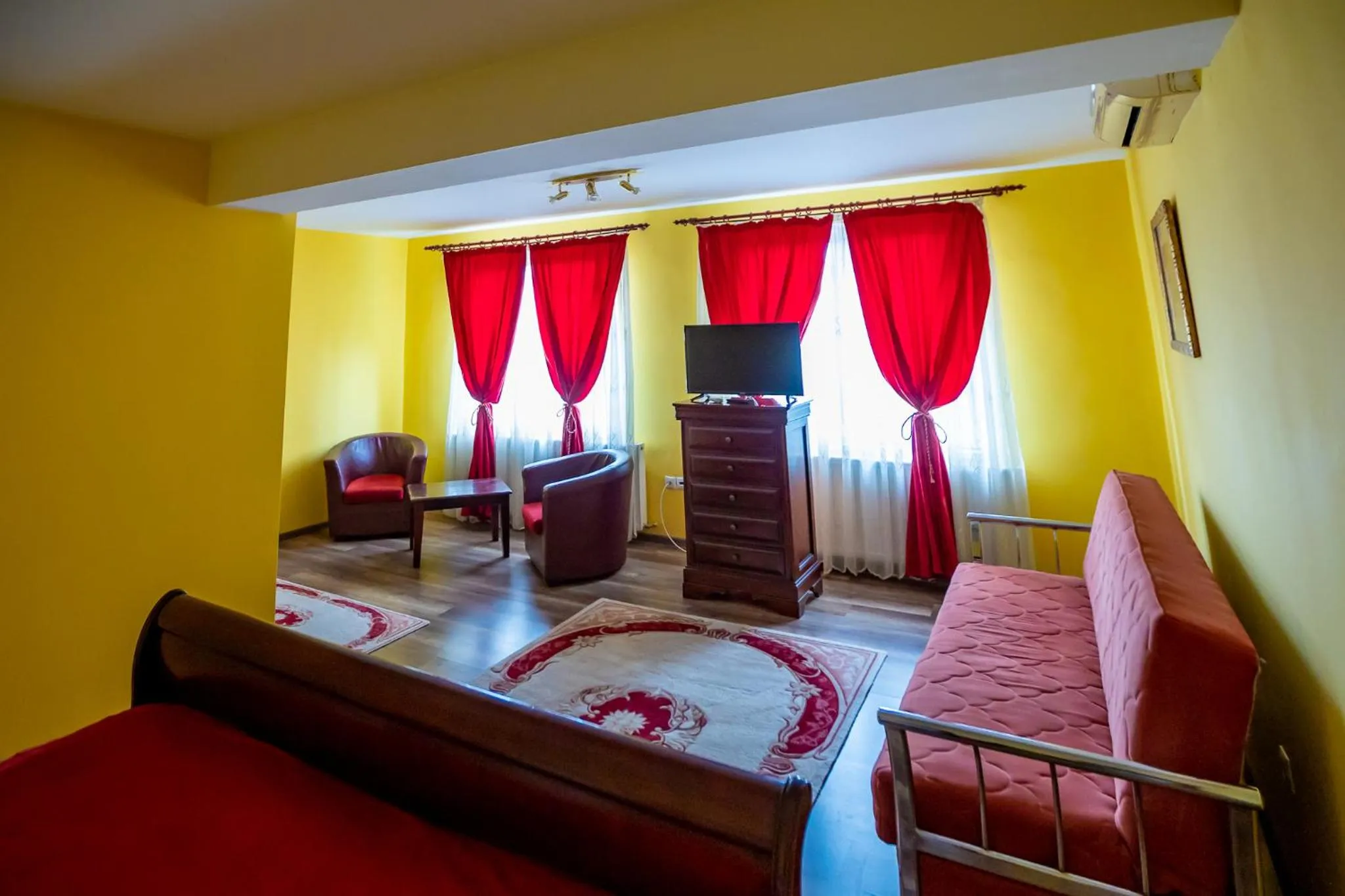 Bed in Noroc si Fericire