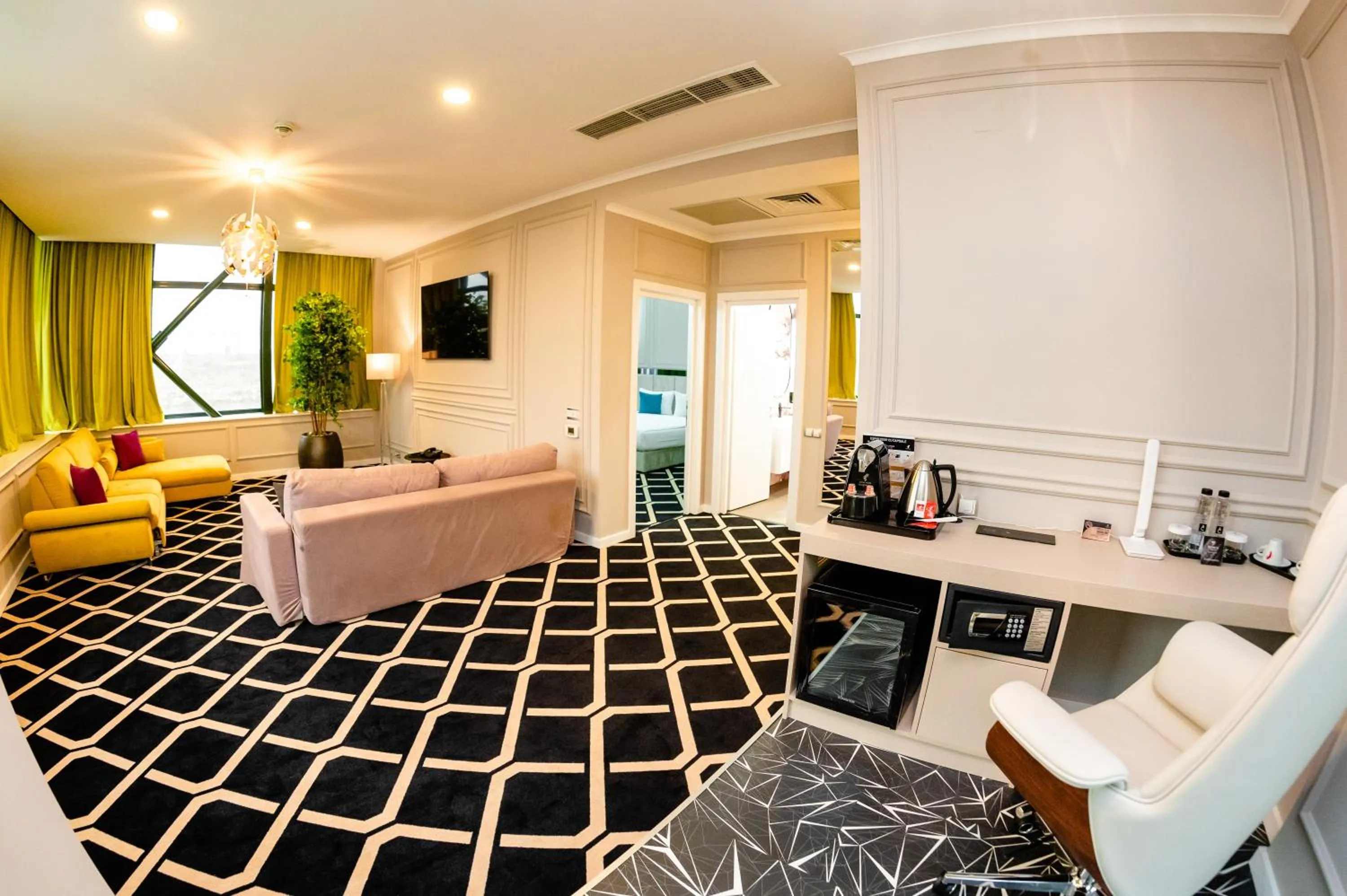 Business Hotel Conference Center & Spa