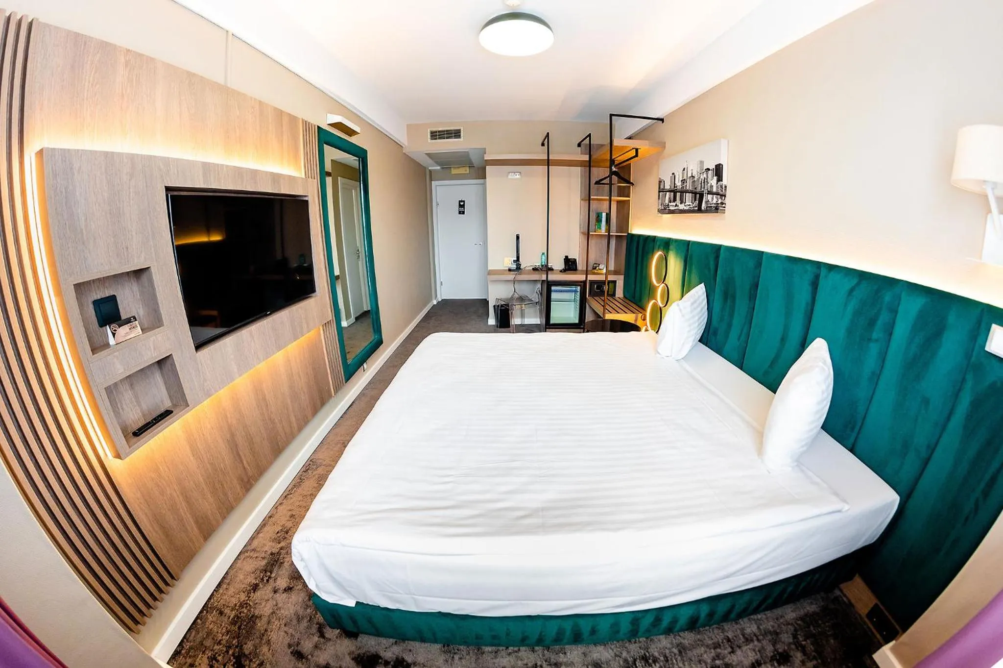 Bed in Business Hotel Conference Center & Spa