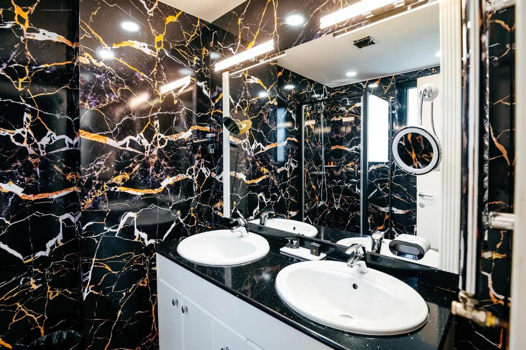 Business Hotel Conference Center & Spa