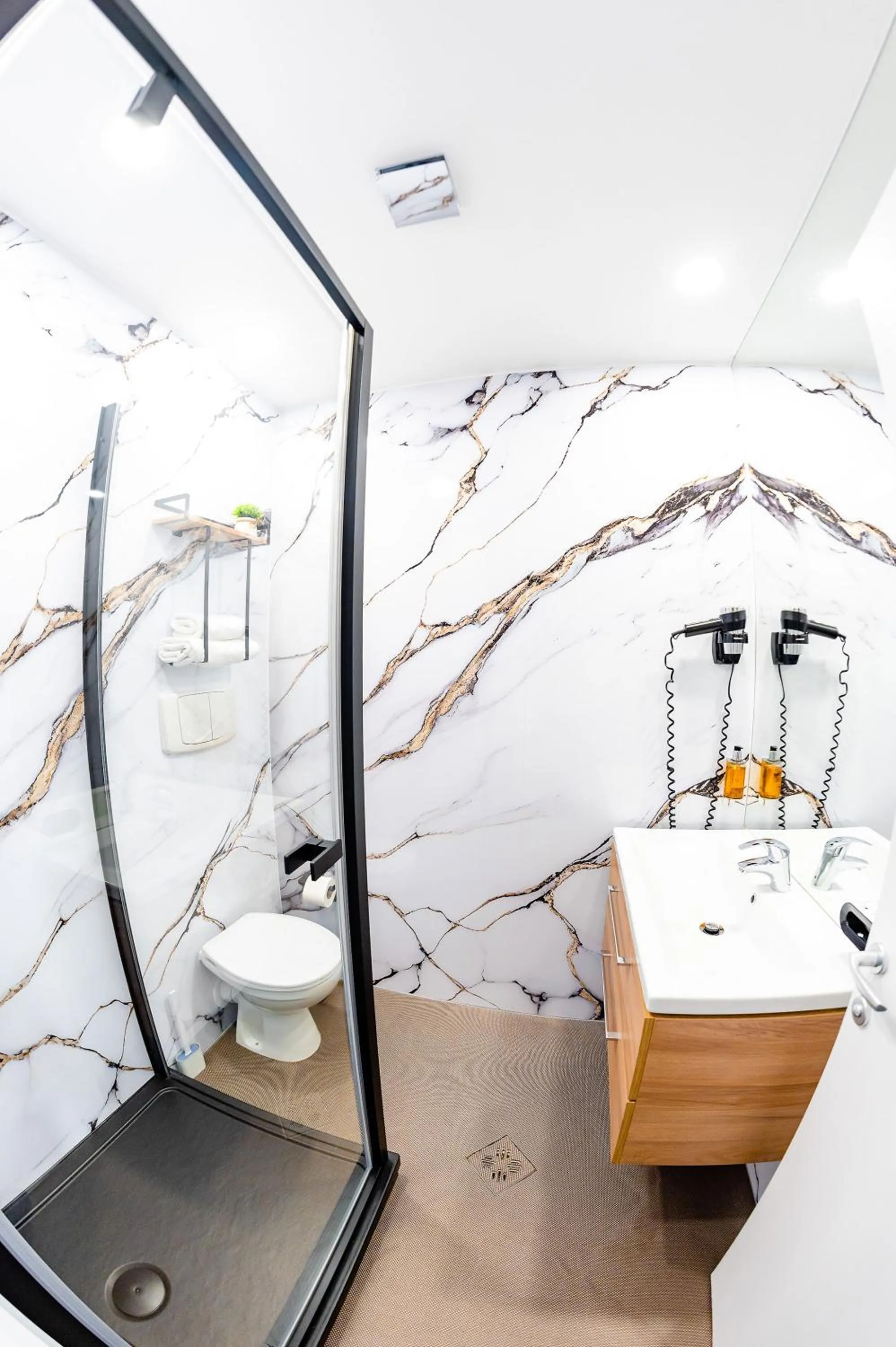 Business Hotel Conference Center & Spa