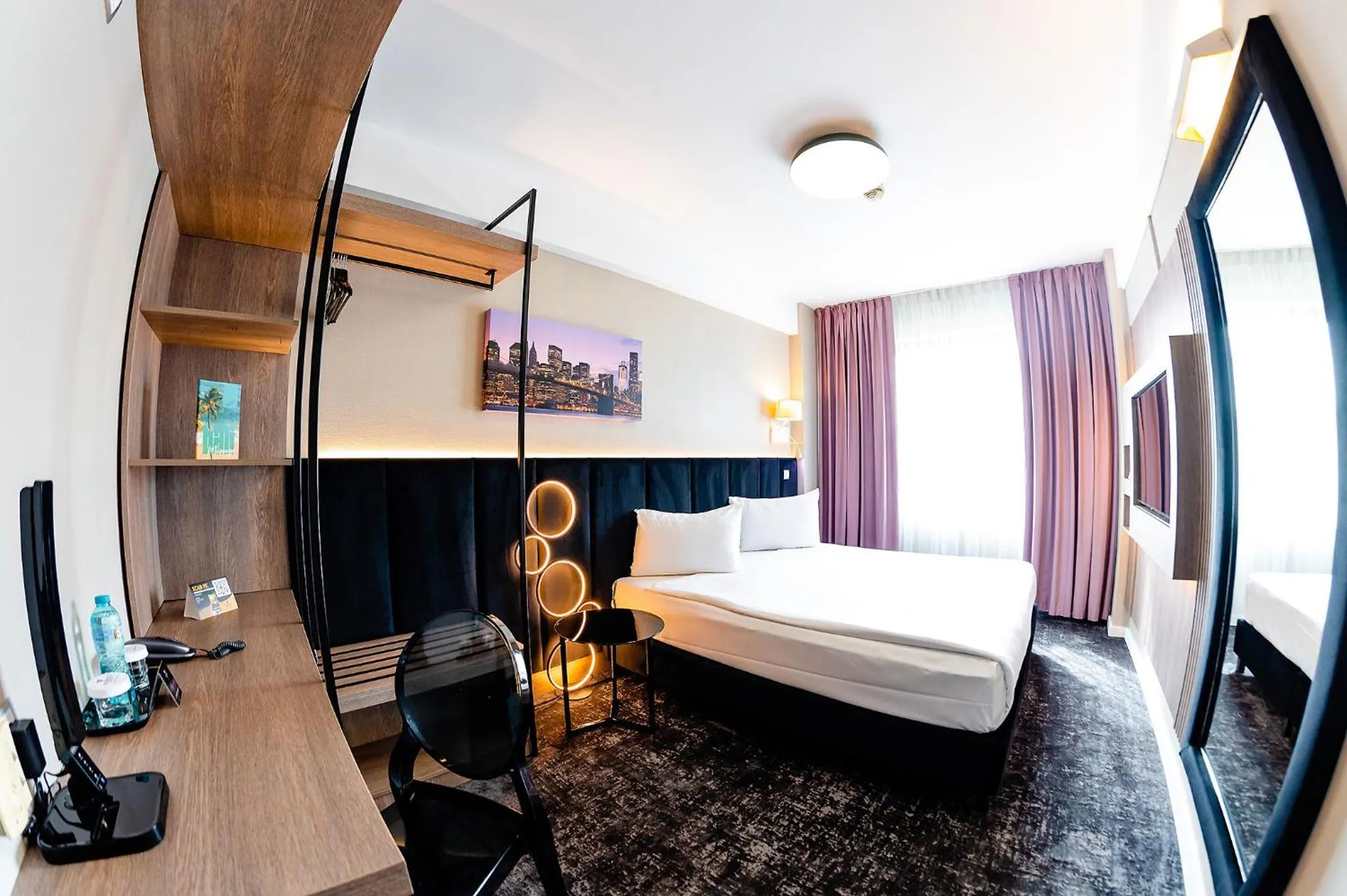 Bed in Business Hotel Conference Center & Spa