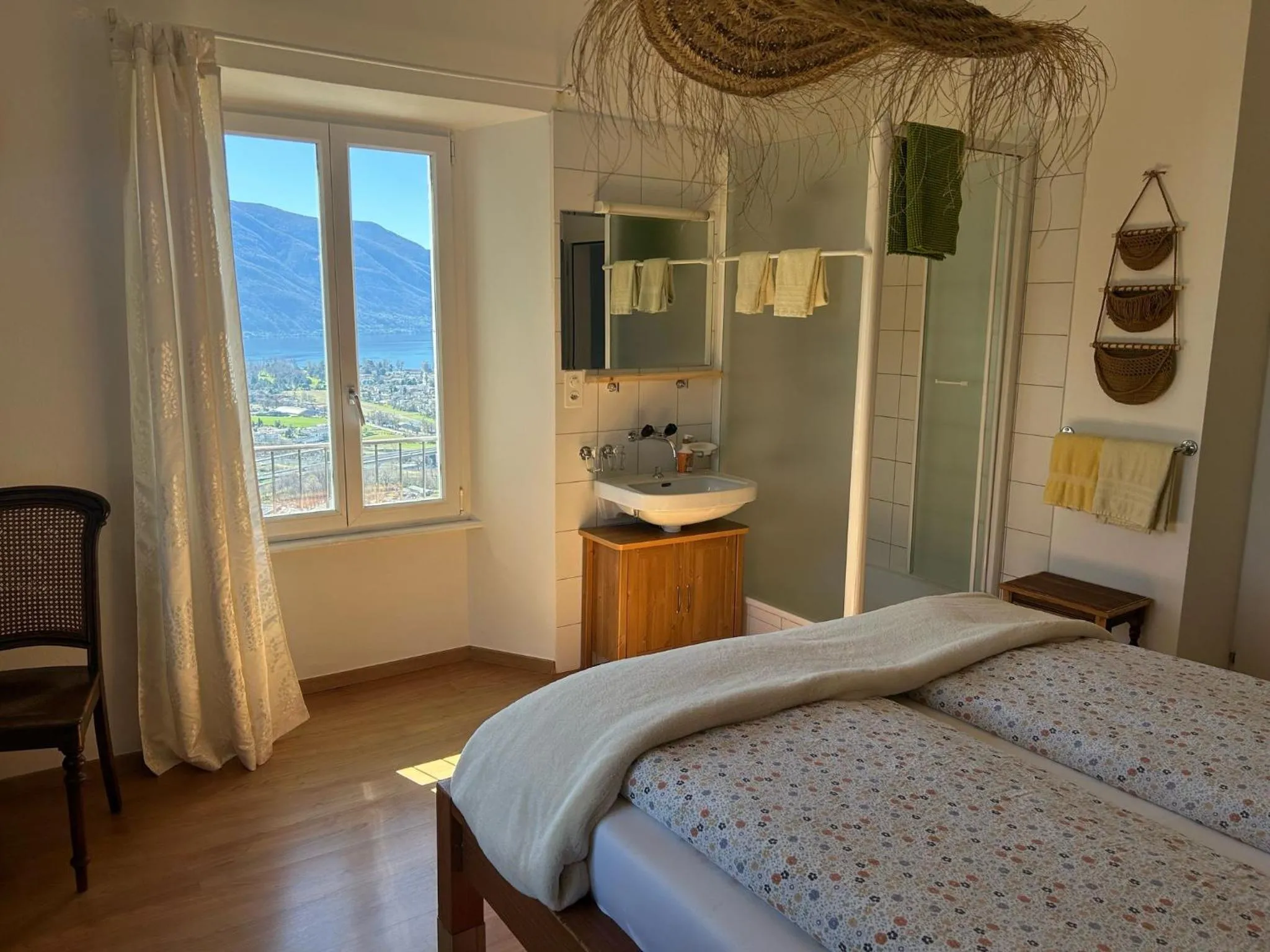Double Room with shower & shared toilet in Pensione Olanda