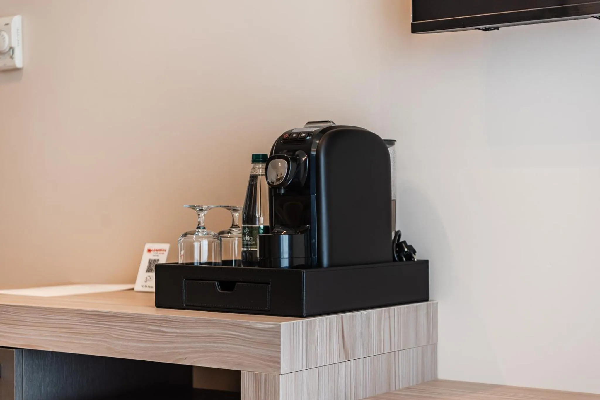 Coffee/tea facilities in Aragosta Hotel