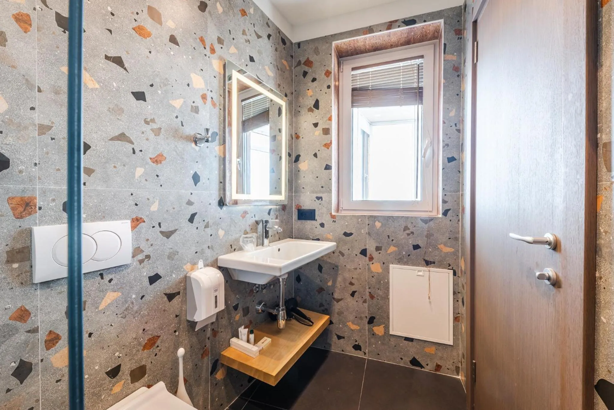 Shower in Aragosta Hotel