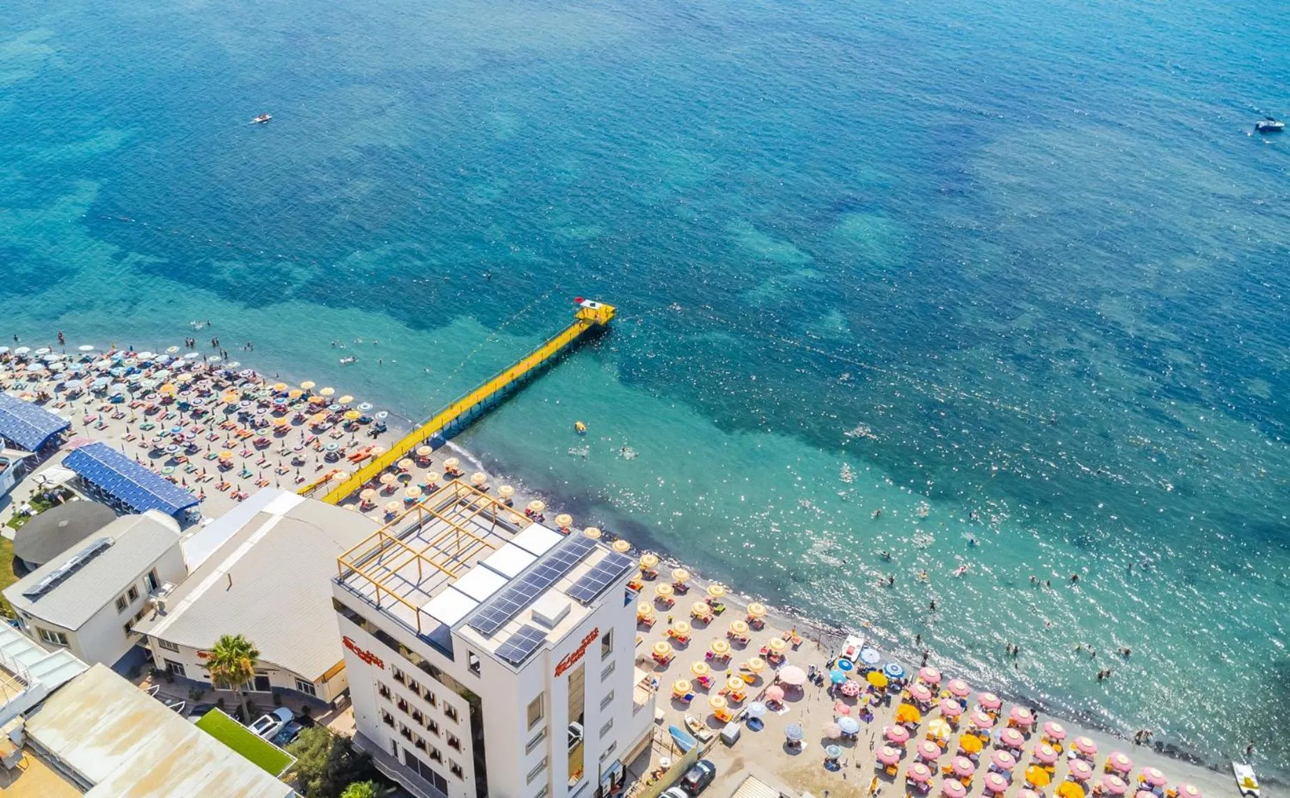 Property building in Aragosta Hotel