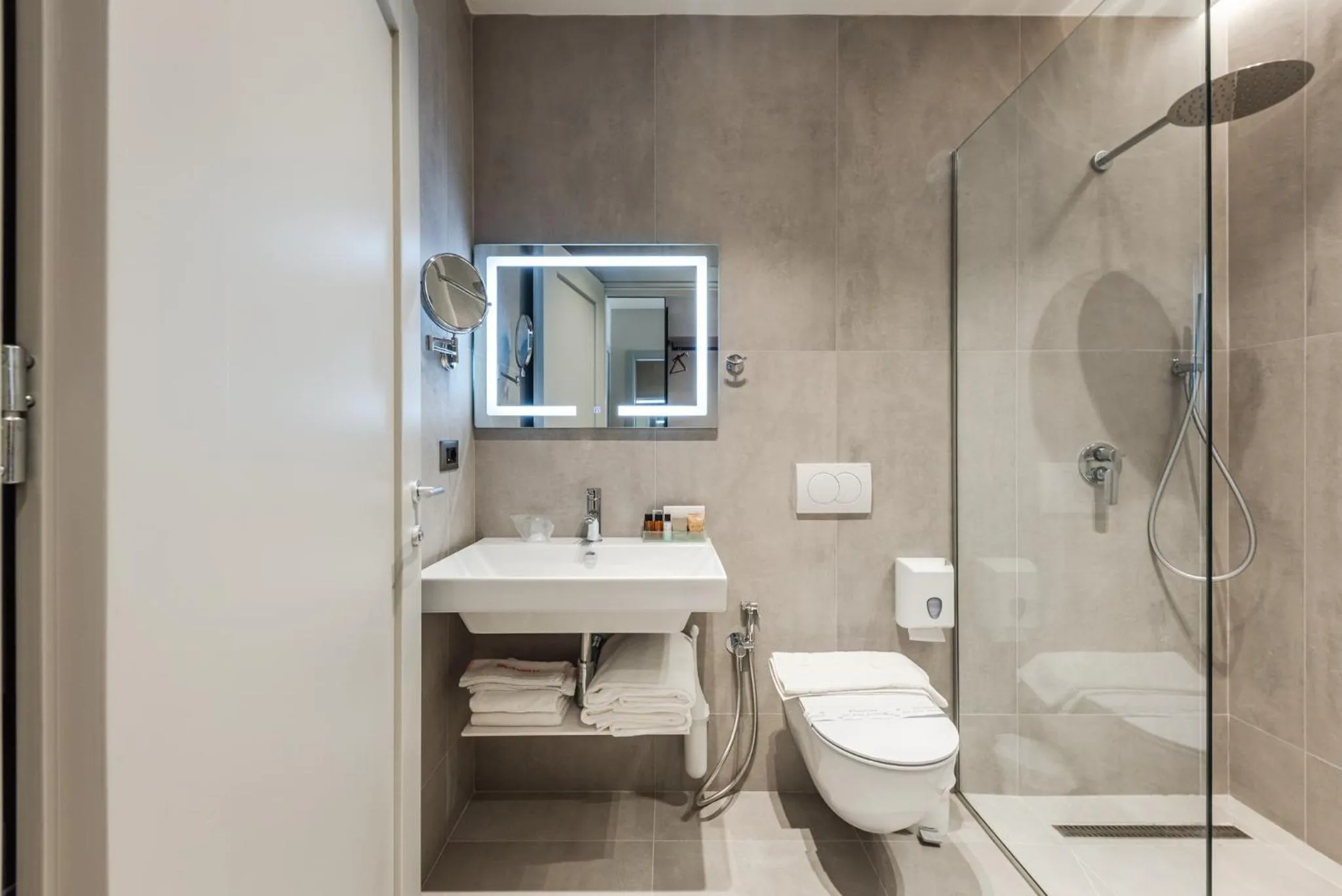 Shower in Aragosta Hotel