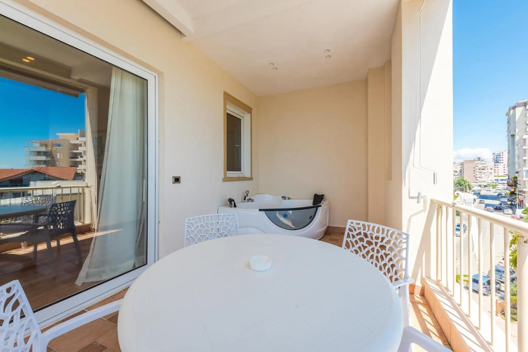 Patio in Aragosta Hotel