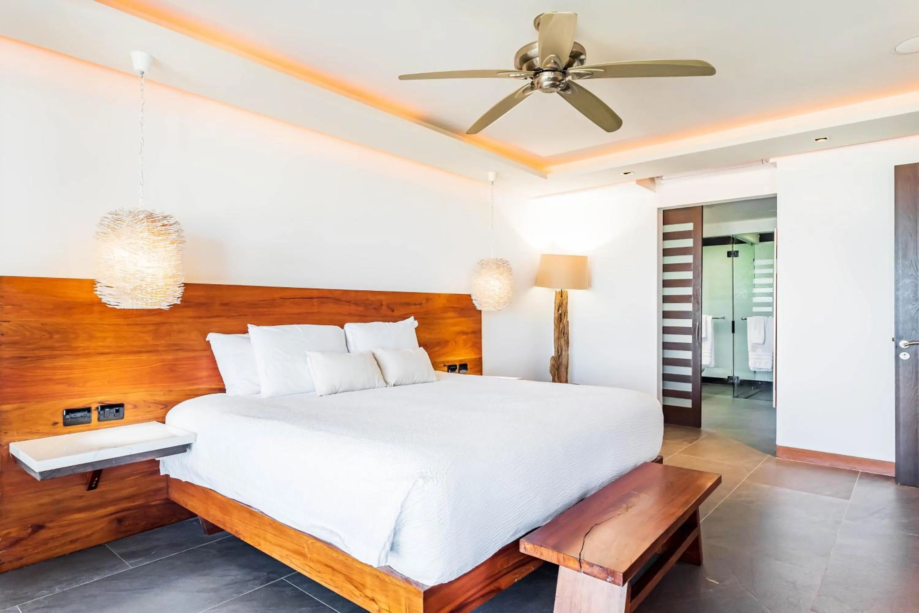 Bed in Mareazul Beach Front Condos At playa del Carmen