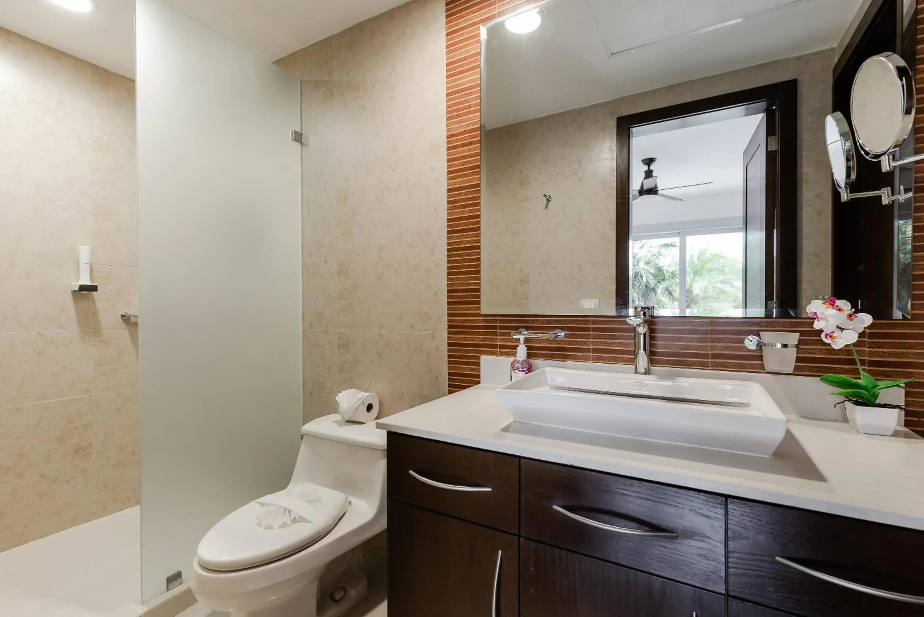 Four-Bedroom House in Mareazul Beach Front Condos At playa del Carmen Four-Bedroom House in Mareazul Beach Front Condos At playa del Carmen