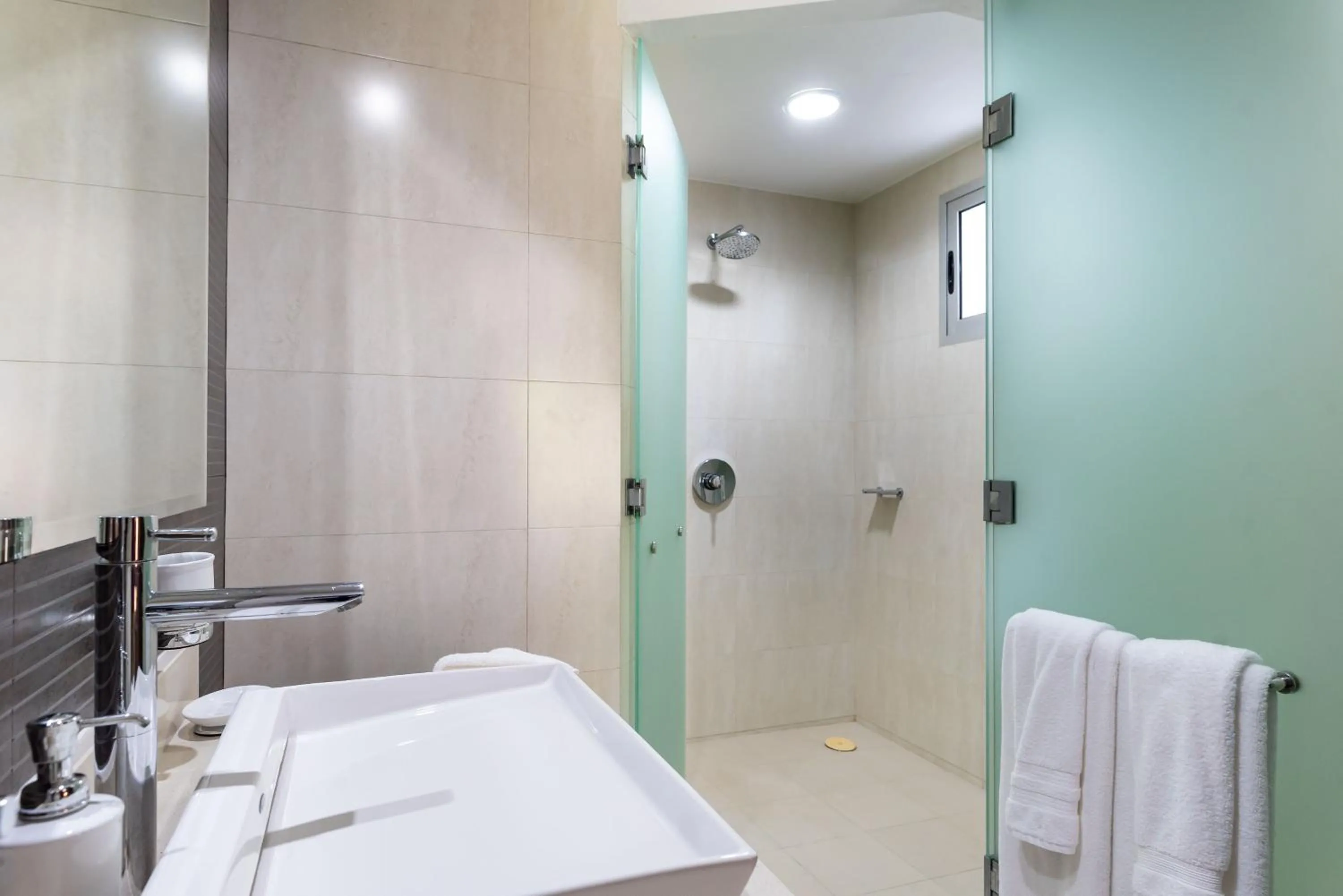 Mareazul Beach Front Condos At playa del Carmen