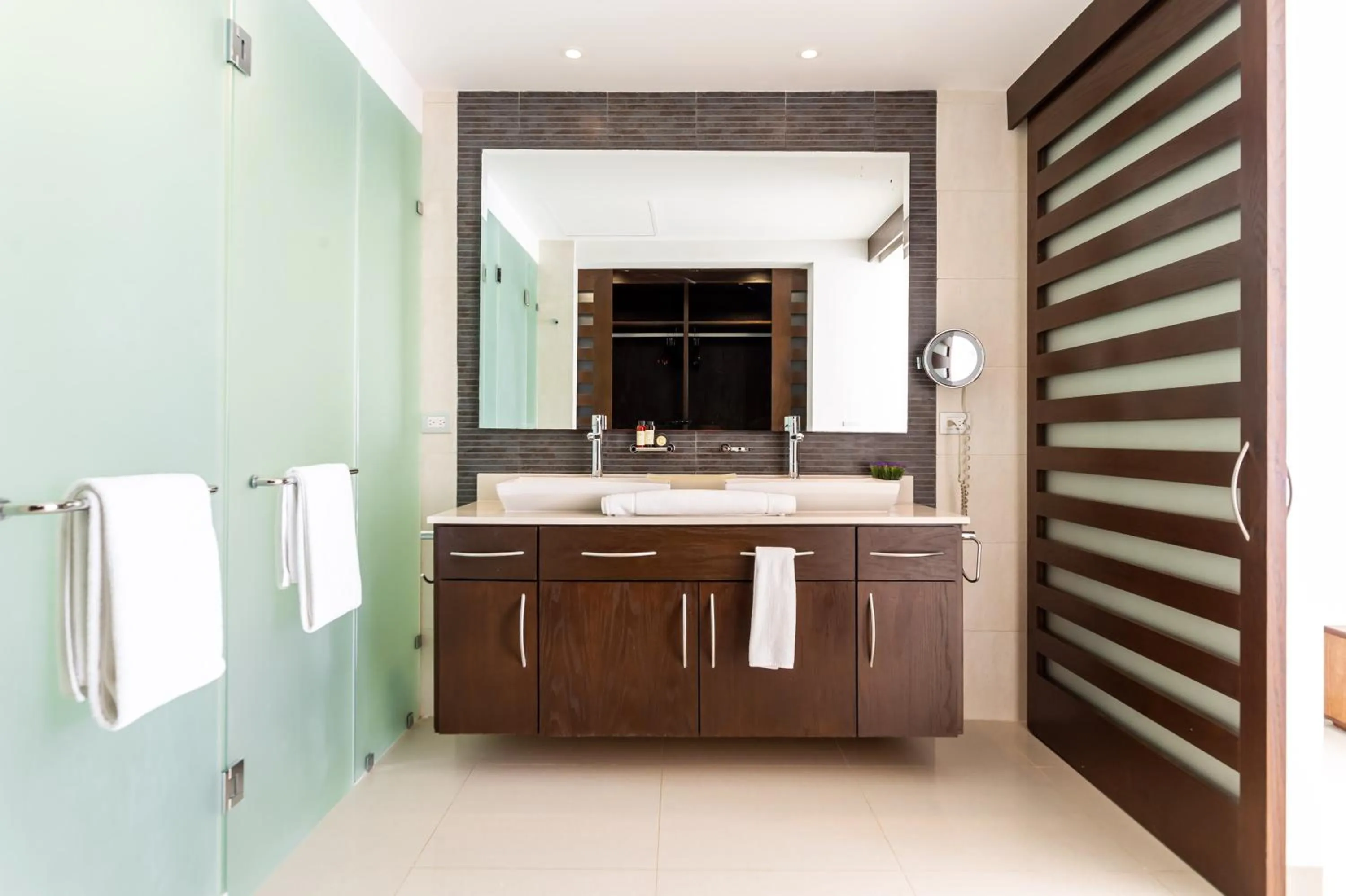 Mareazul Beach Front Condos At playa del Carmen