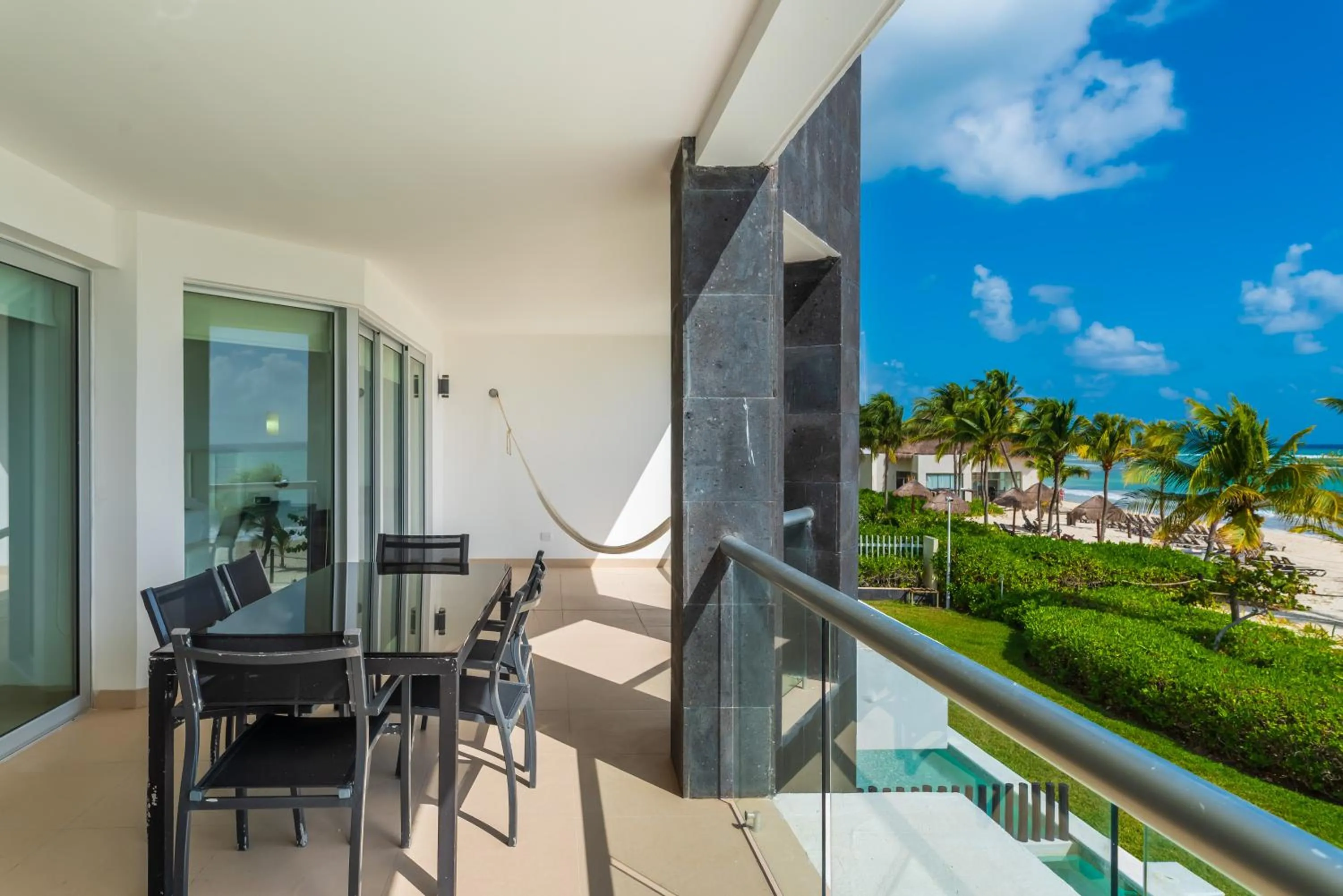 Mareazul Beach Front Condos At playa del Carmen