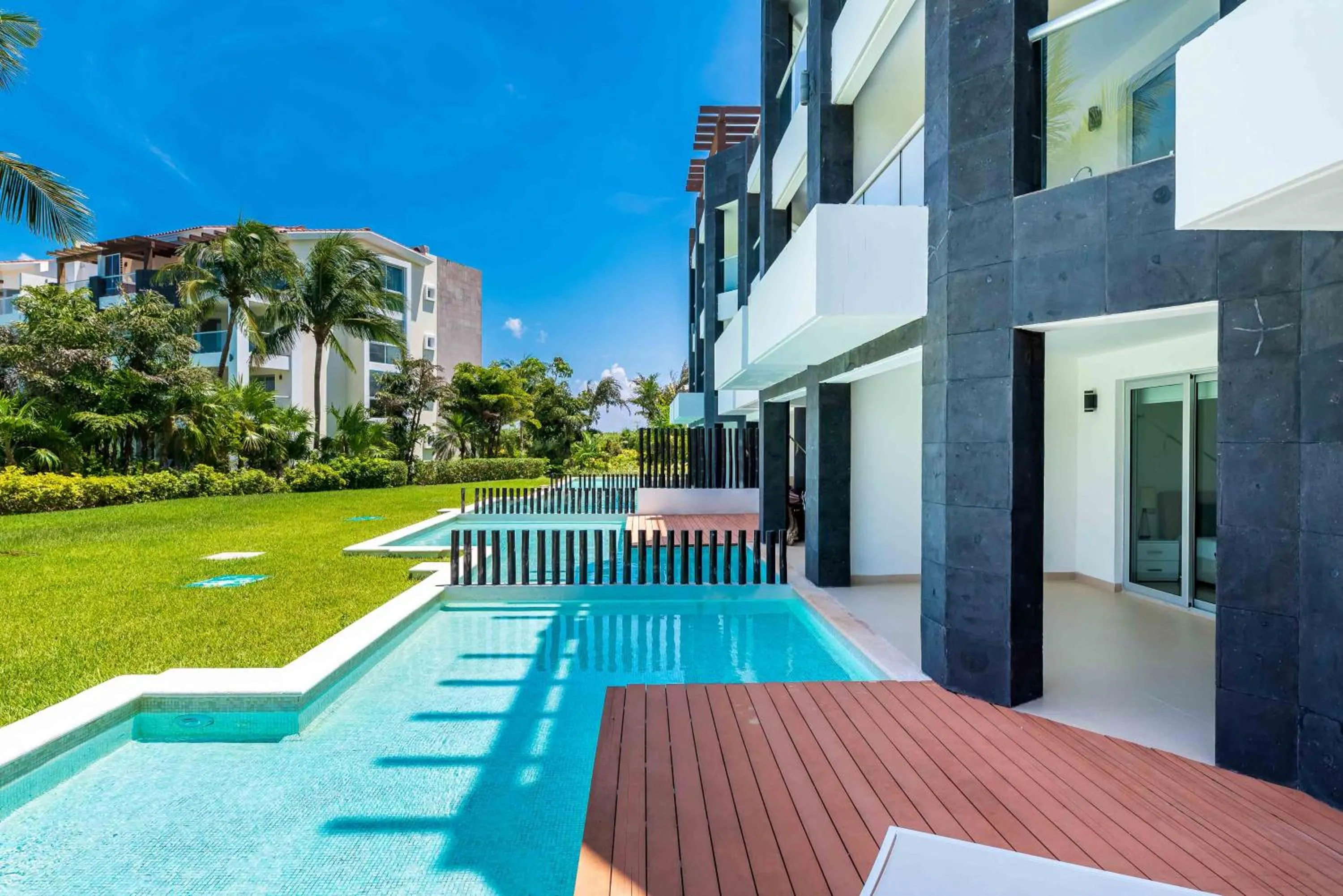Mareazul Beach Front Condos At playa del Carmen