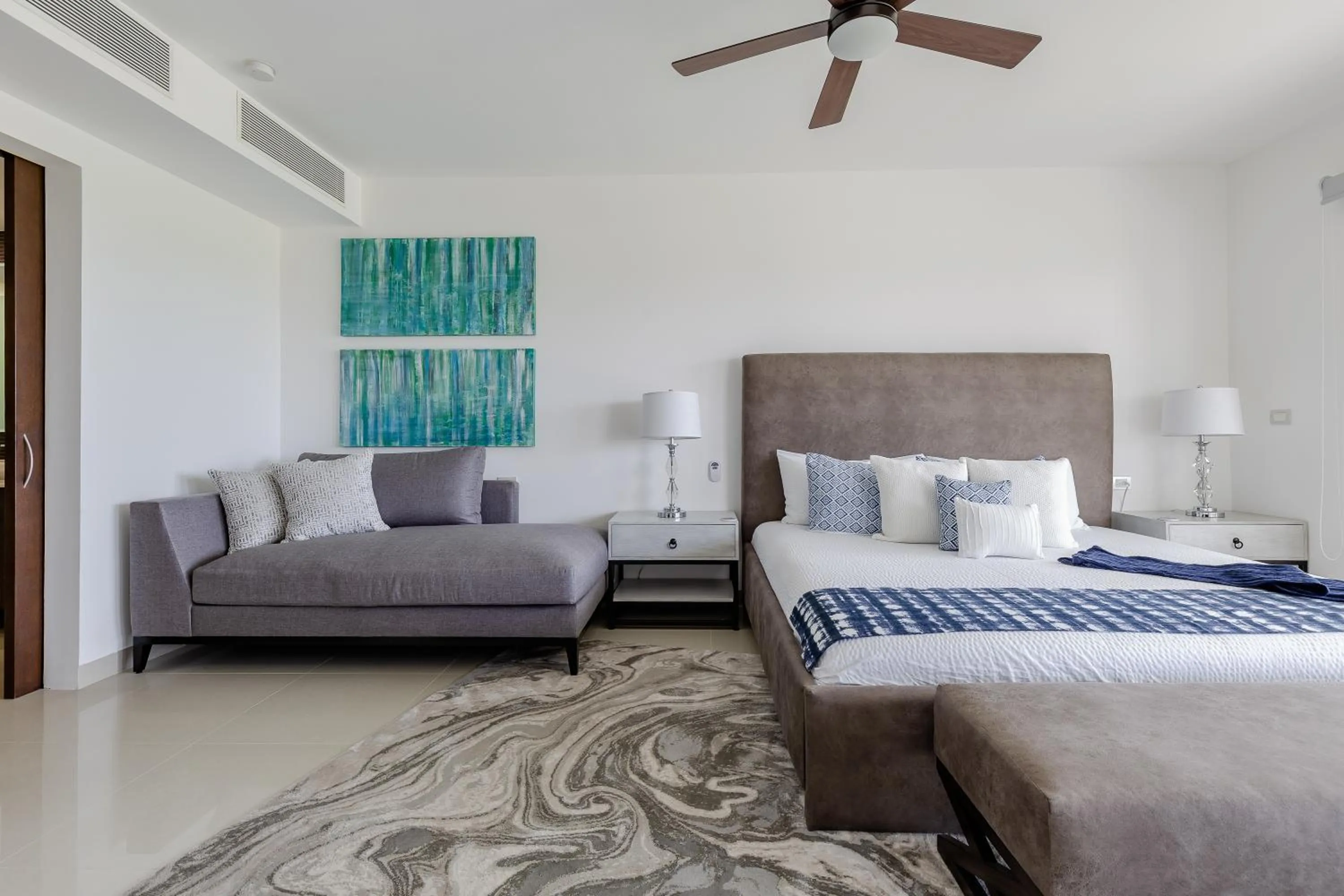 Bed in Mareazul Beach Front Condos At playa del Carmen