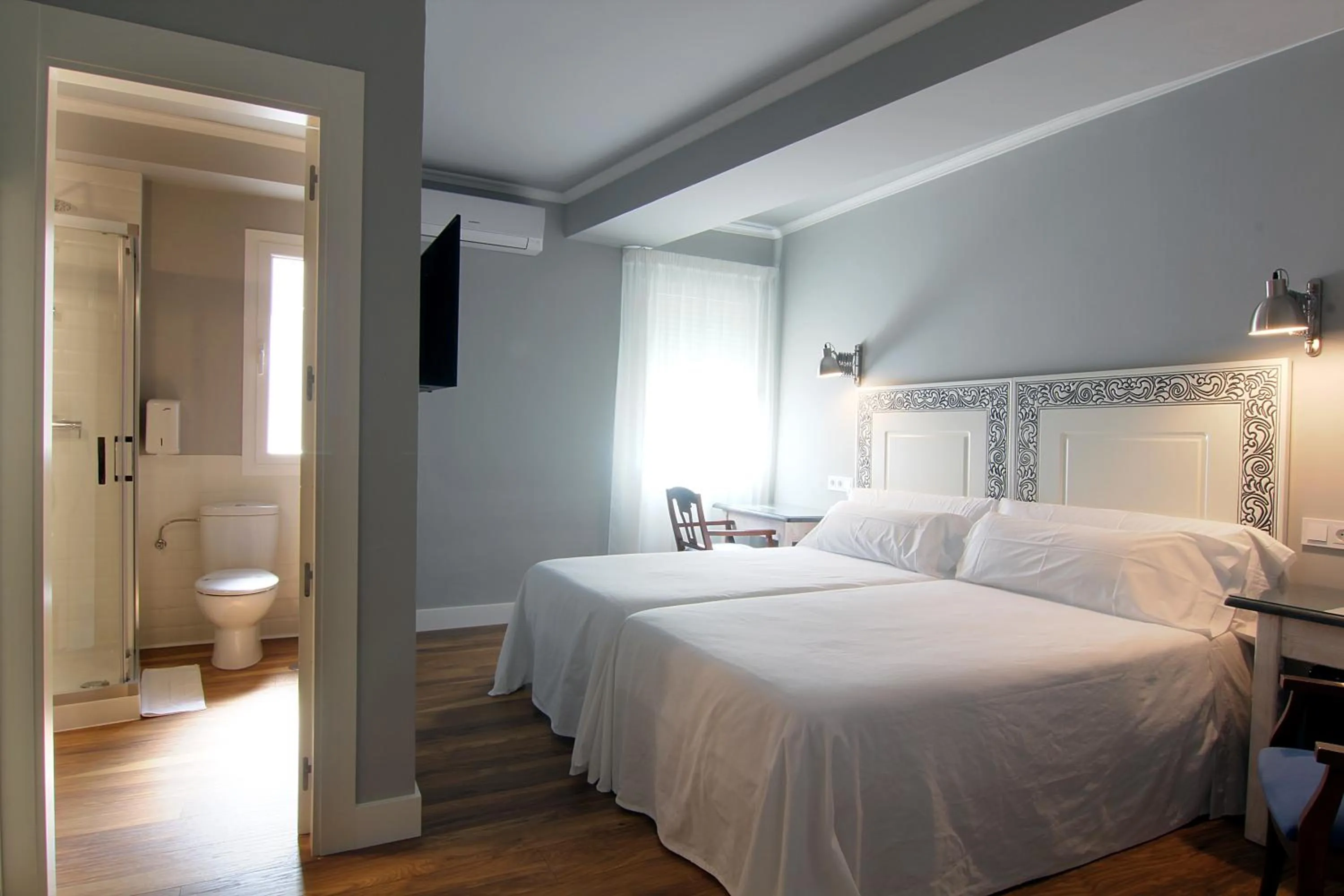 Bed in Hostal Los Castañuelos