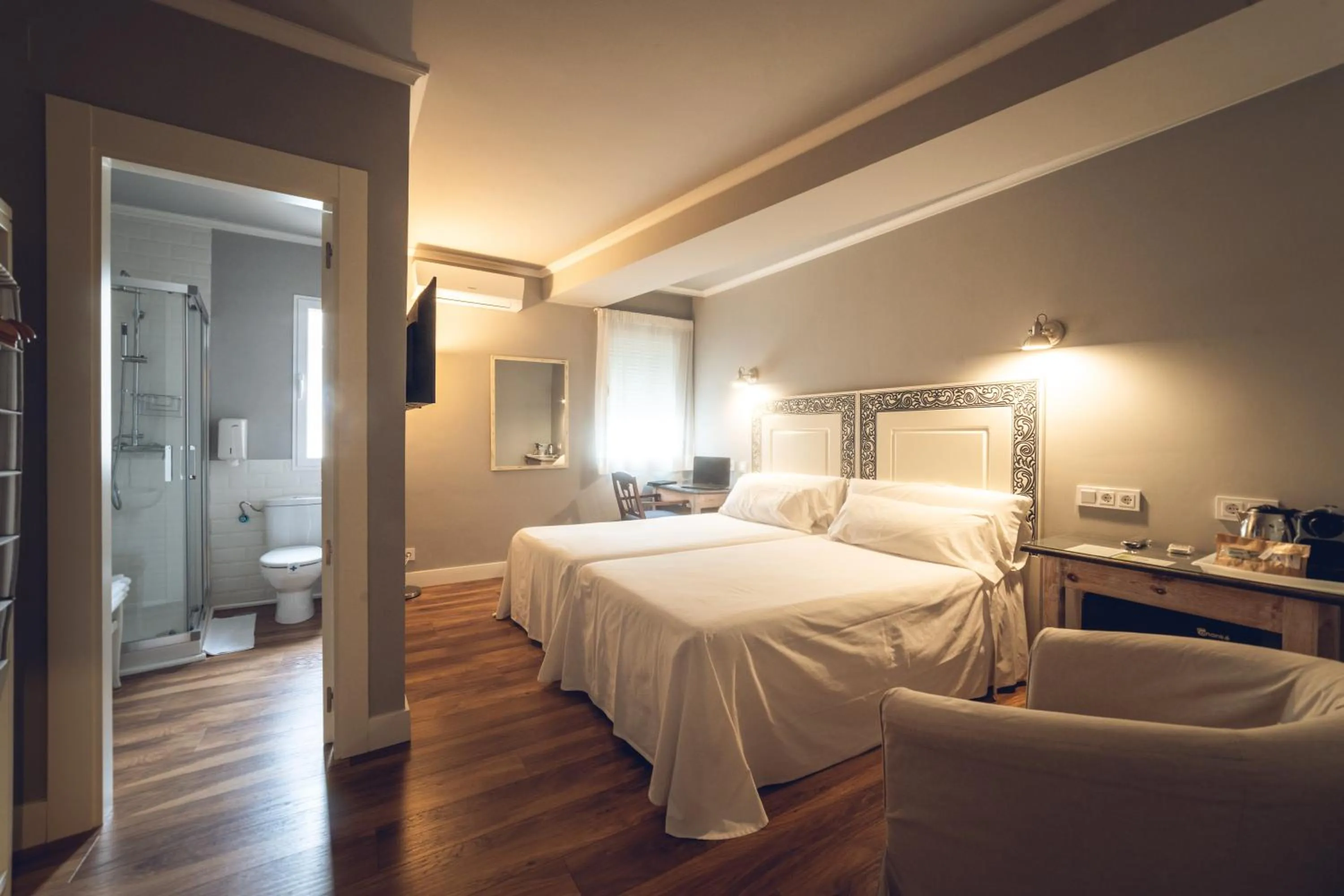 Bed in Hostal Los Castañuelos