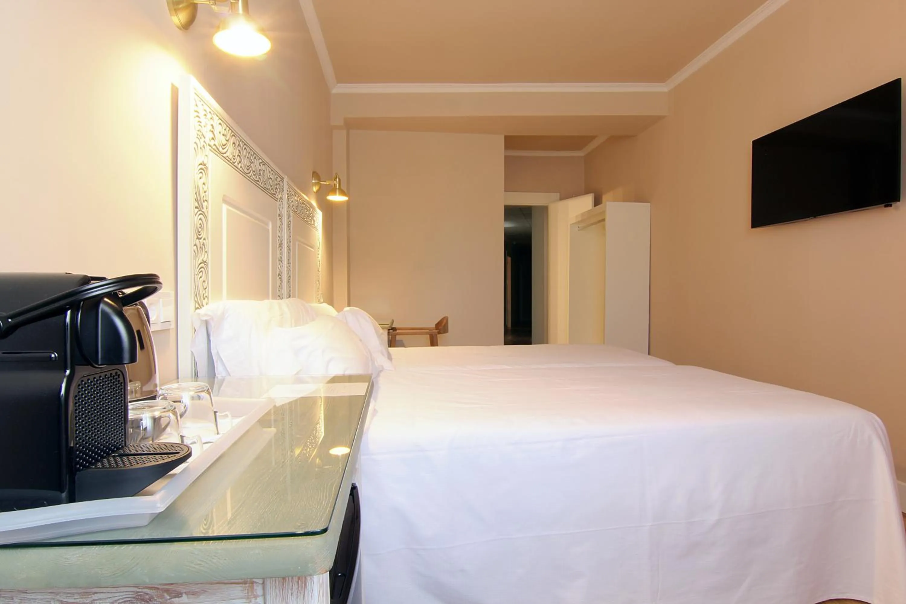 Bed in Hostal Los Castañuelos