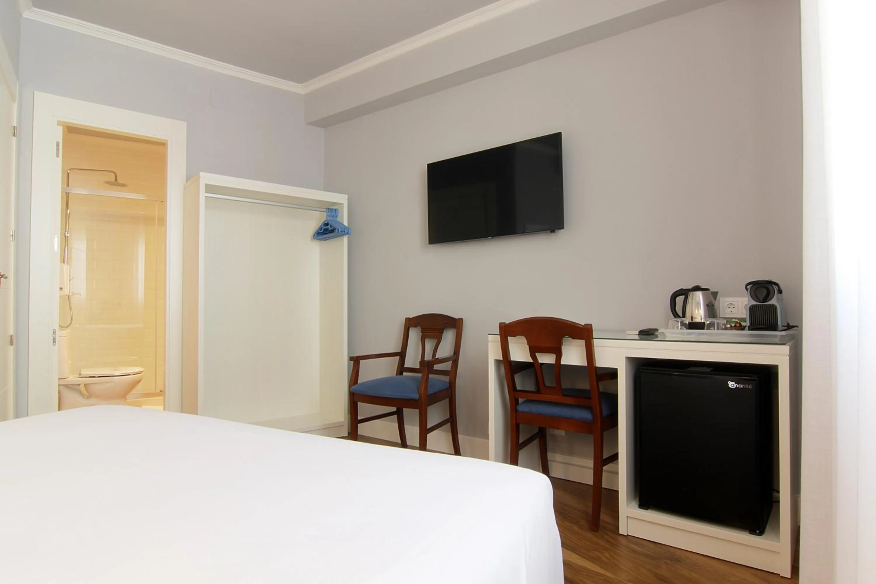 Bed in Hostal Los Castañuelos