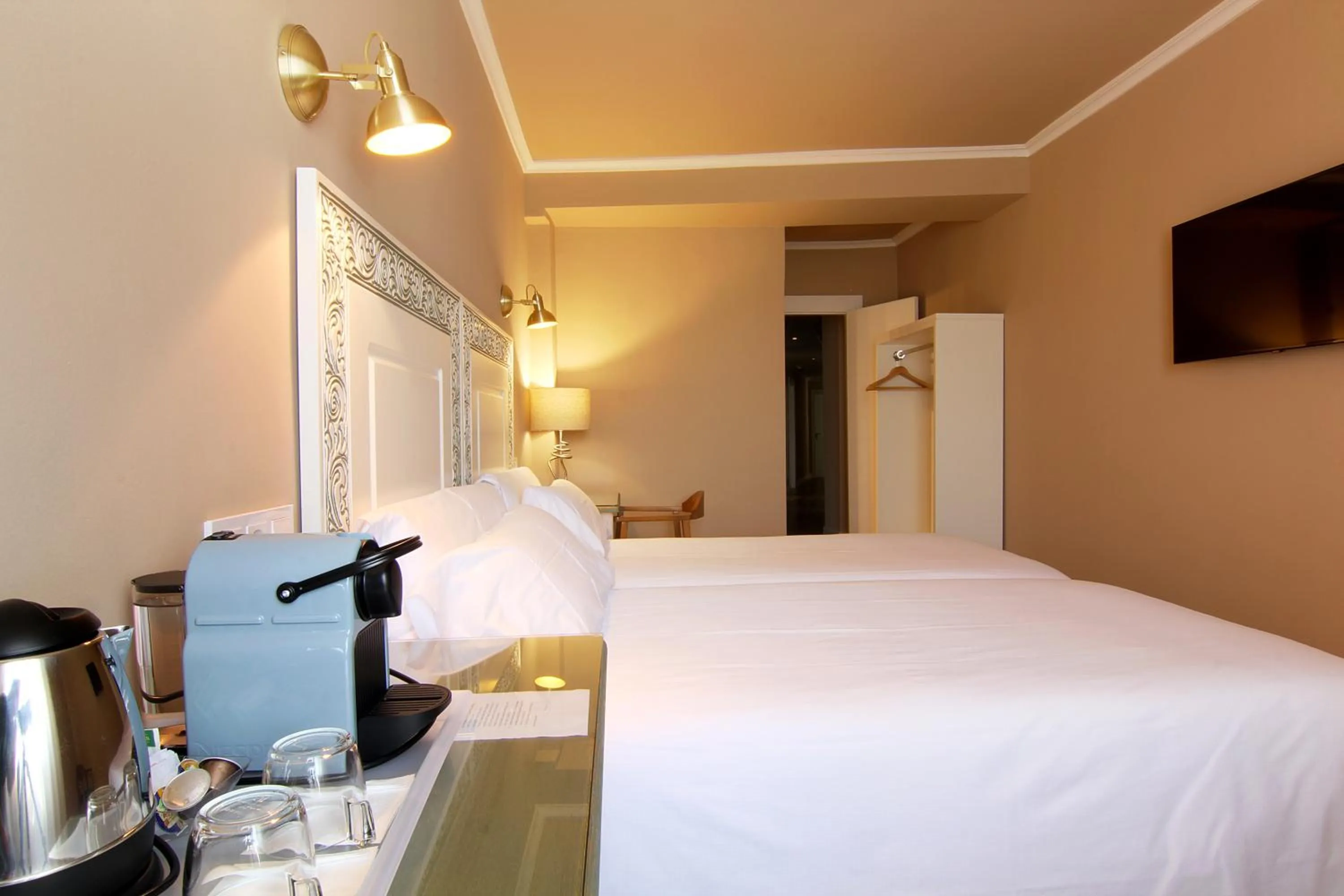 Bed in Hostal Los Castañuelos