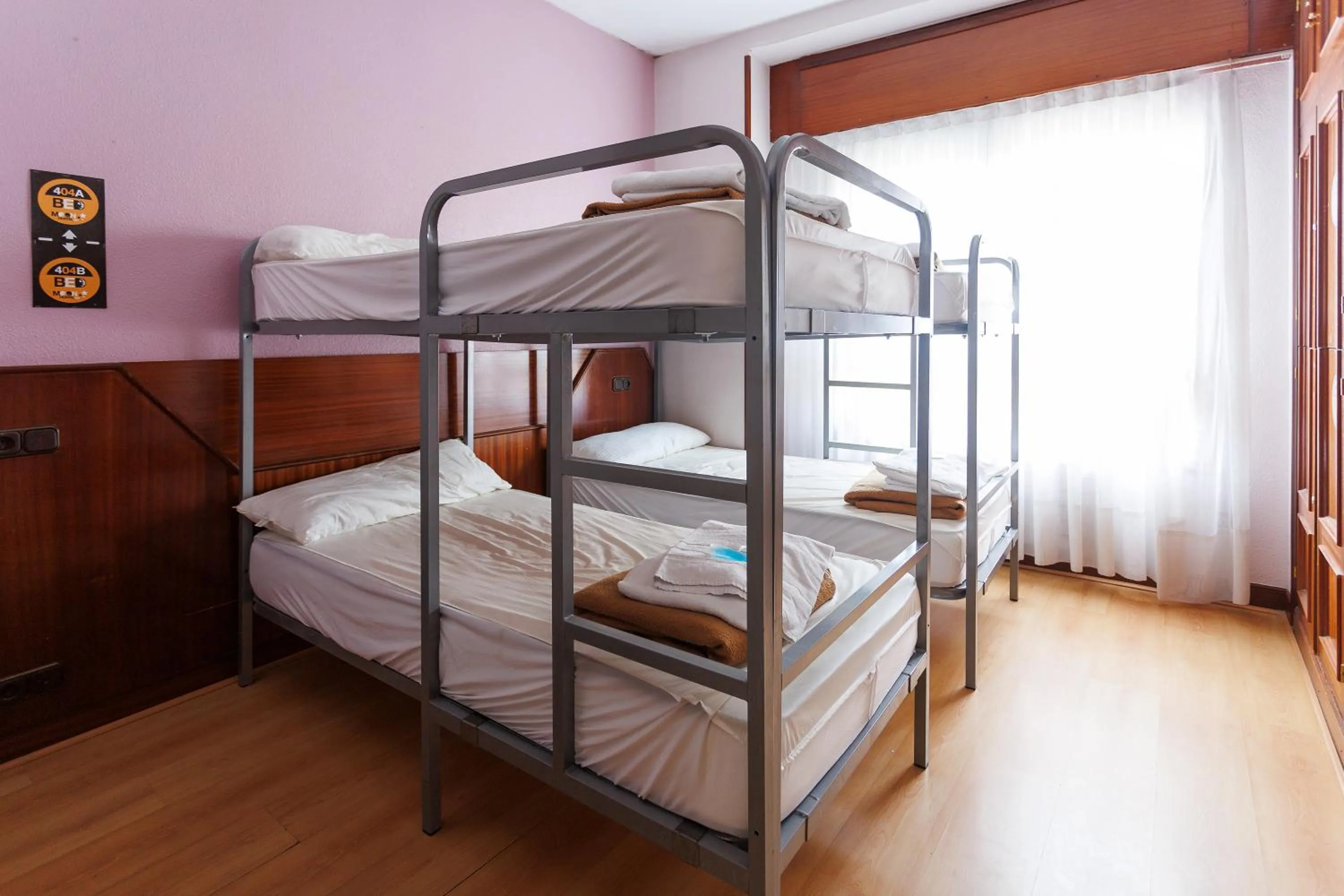 bunk bed, Bed in Moon Hostel Bio