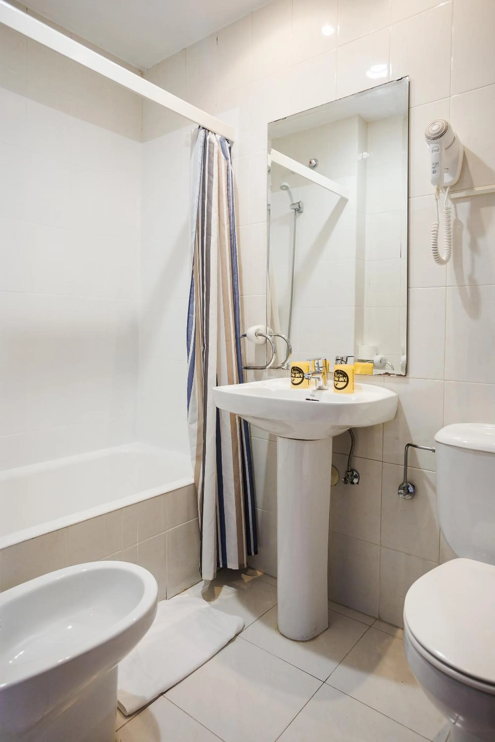 Toilet in Moon Hostel Bio