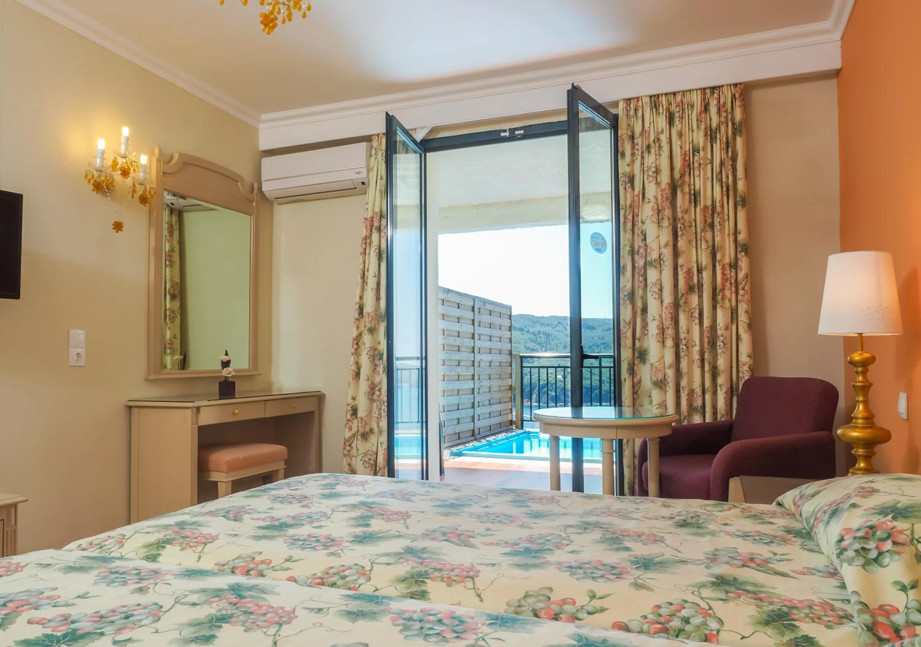 Photo of the whole room in Paleo ArtNouveau Hotel - Adults Only