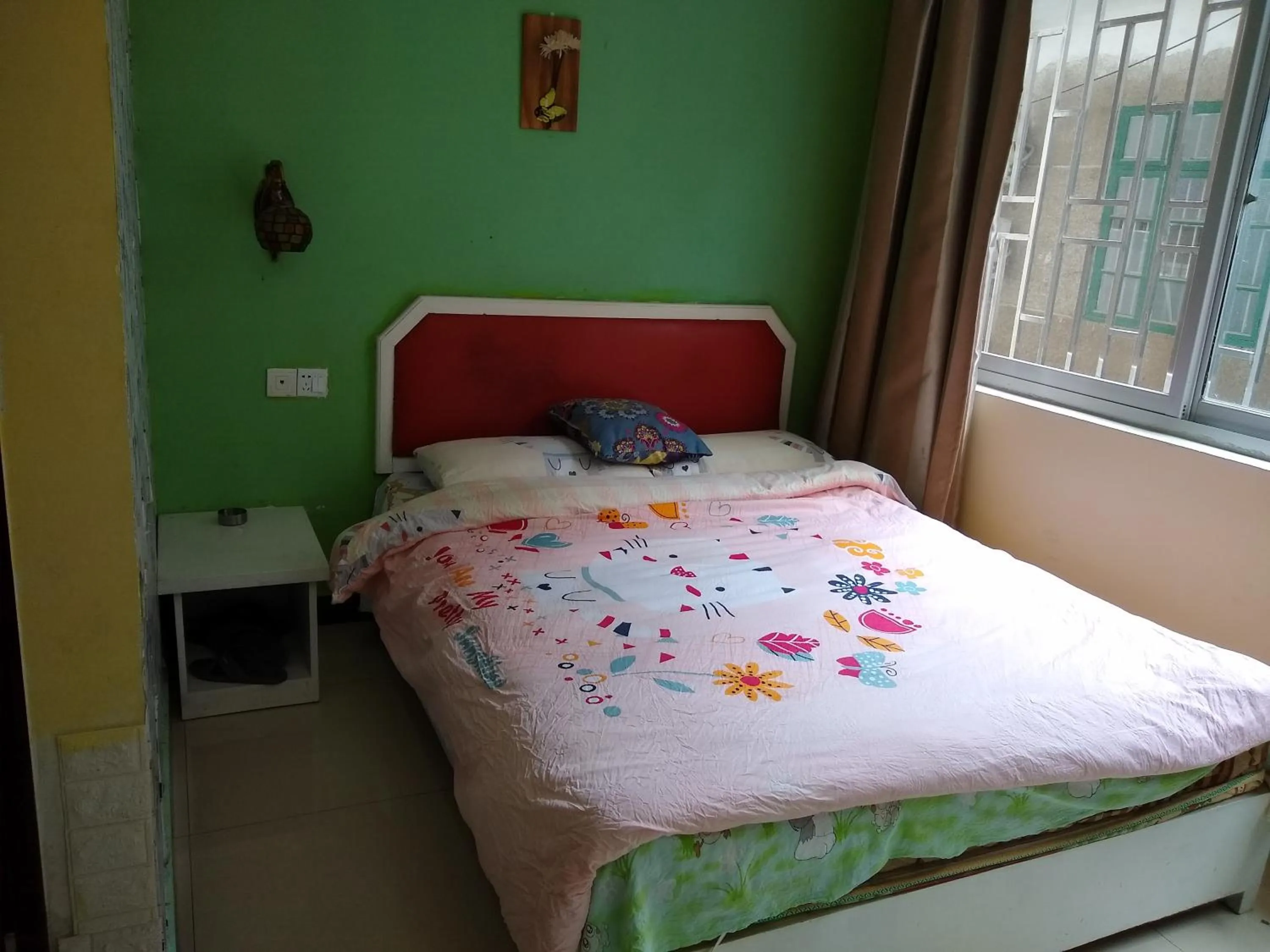 Bed in How Flowers Hostel & Party Coliving Coworking Nomad
