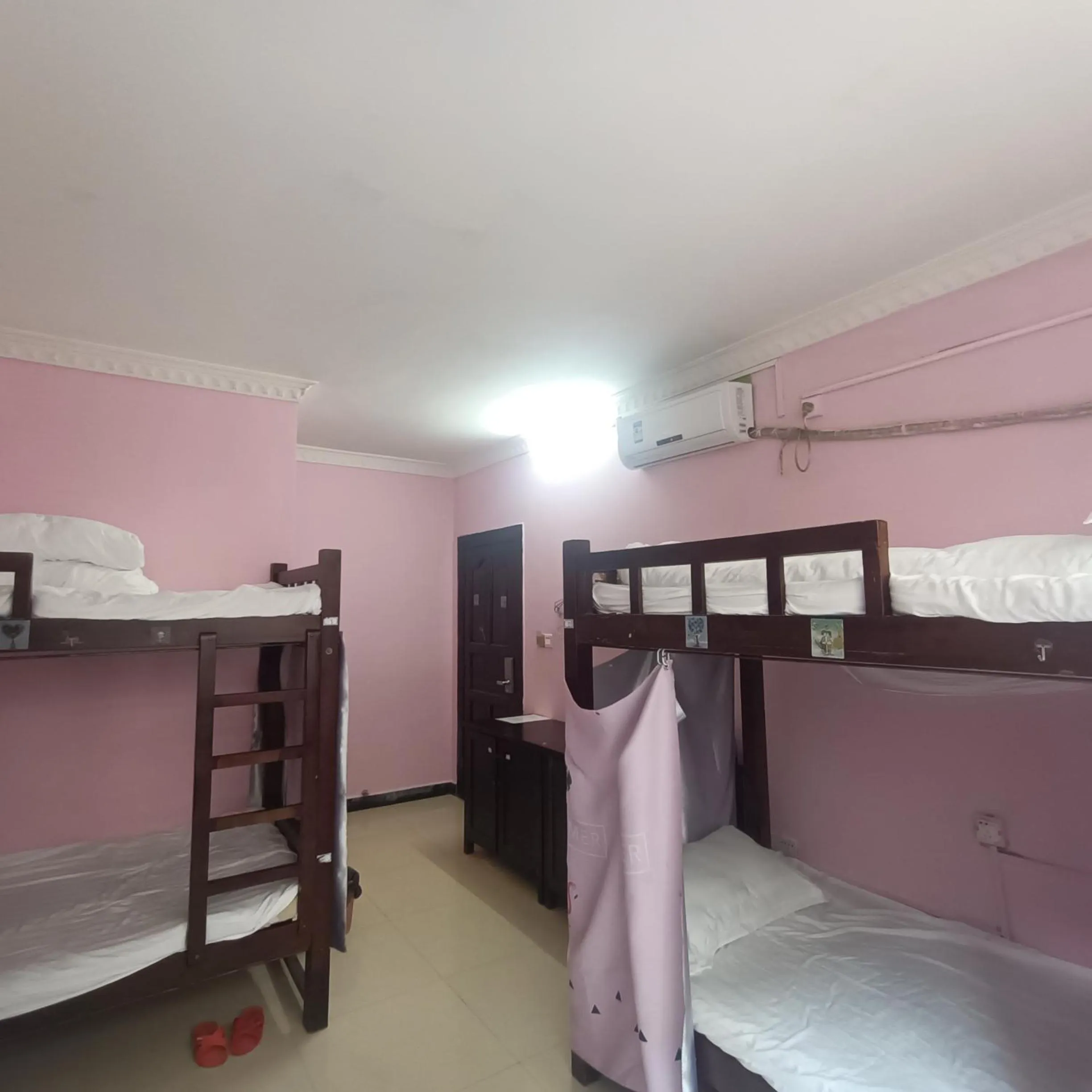 Bed in How Flowers Hostel & Party Coliving Coworking Nomad