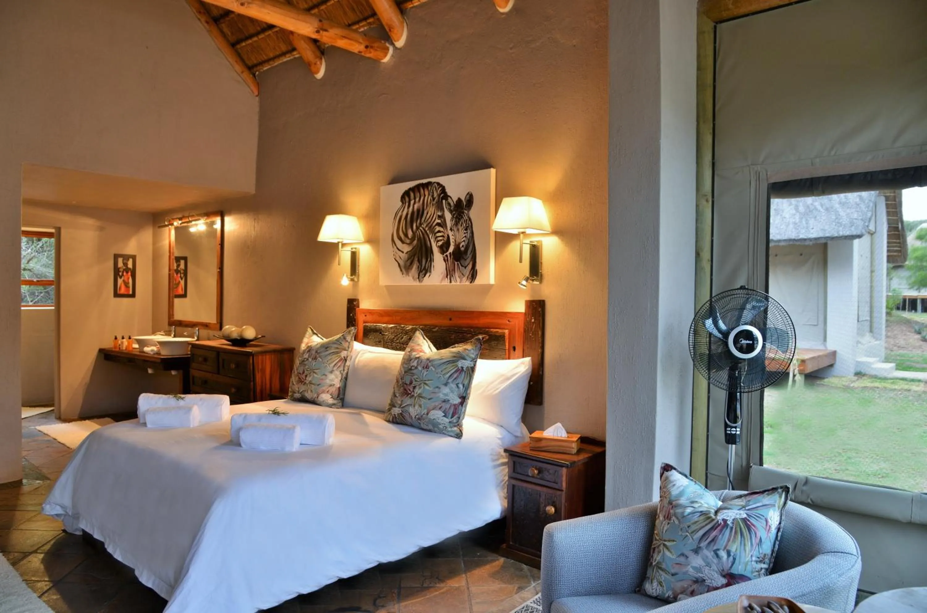 Bedroom, Bed in Garden Route Safari Camp