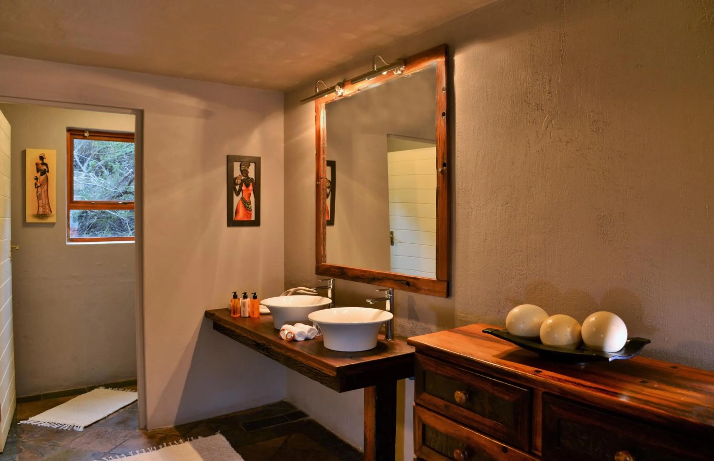 Bathroom in Garden Route Safari Camp