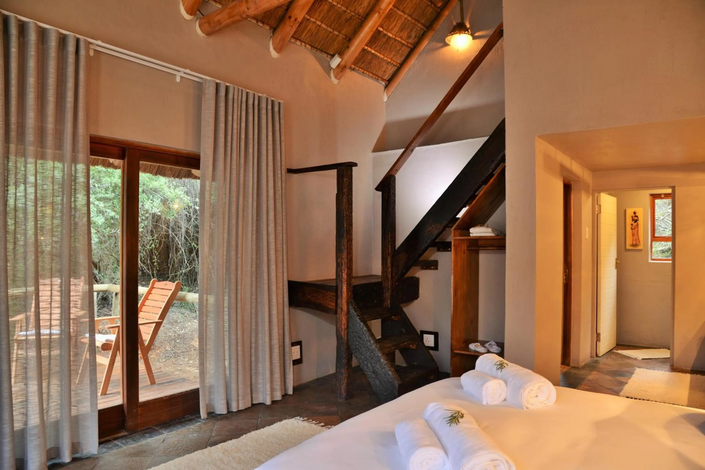 Photo of the whole room, Bed in Garden Route Safari Camp
