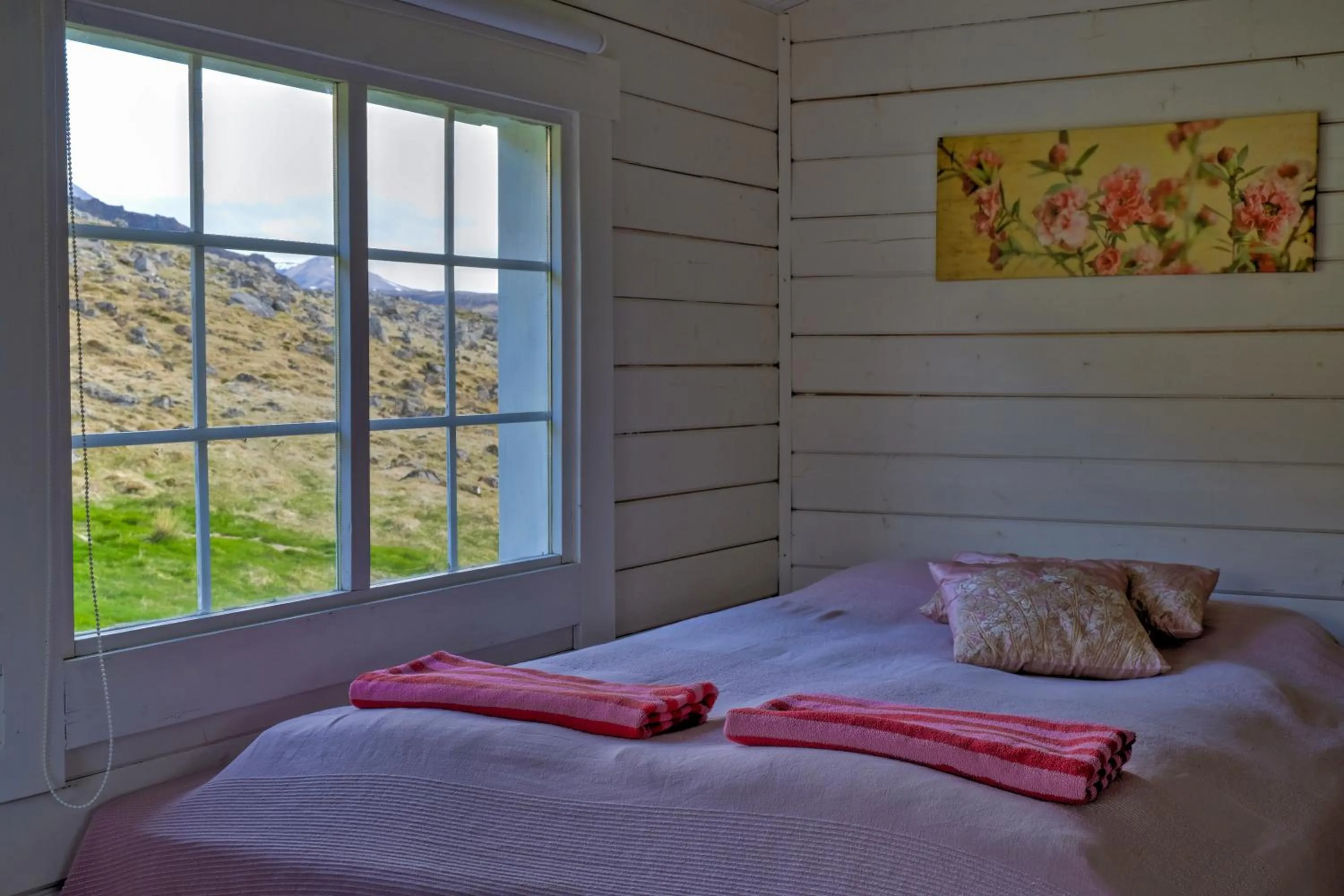 Bed in Hraunsnef Country Hotel