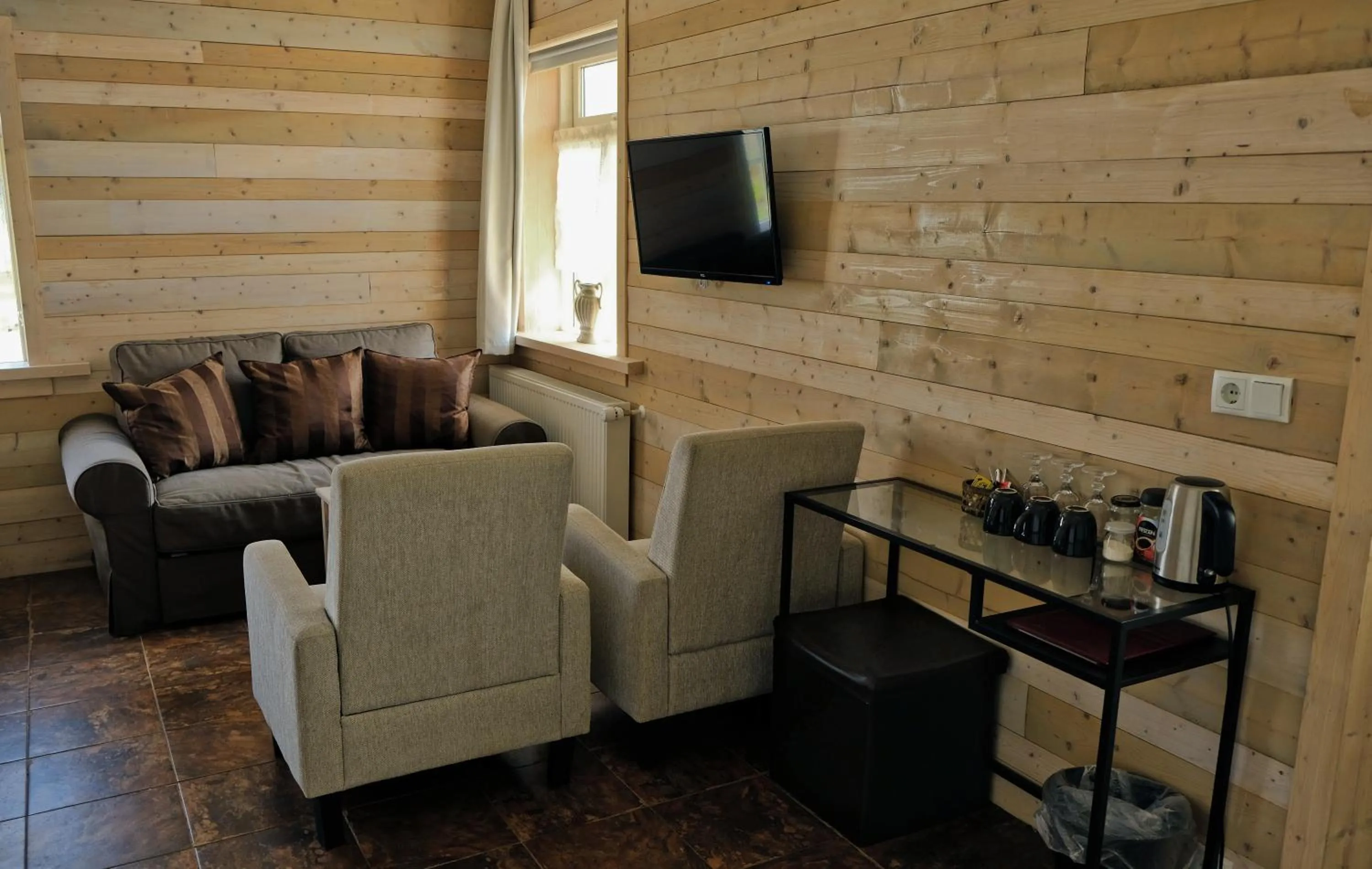 Seating area in Hraunsnef Country Hotel