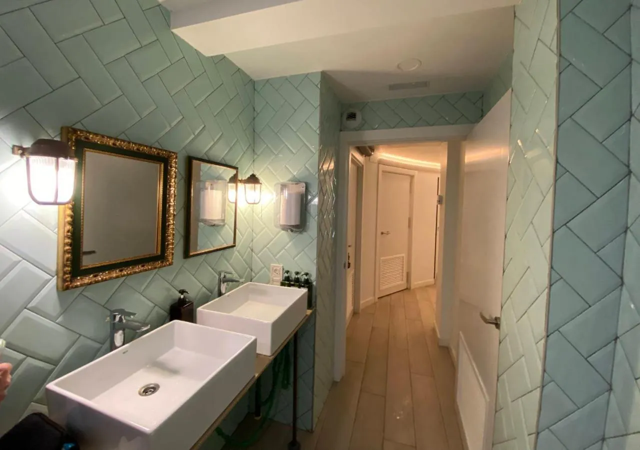 Bathroom in Blai Blai Hostel