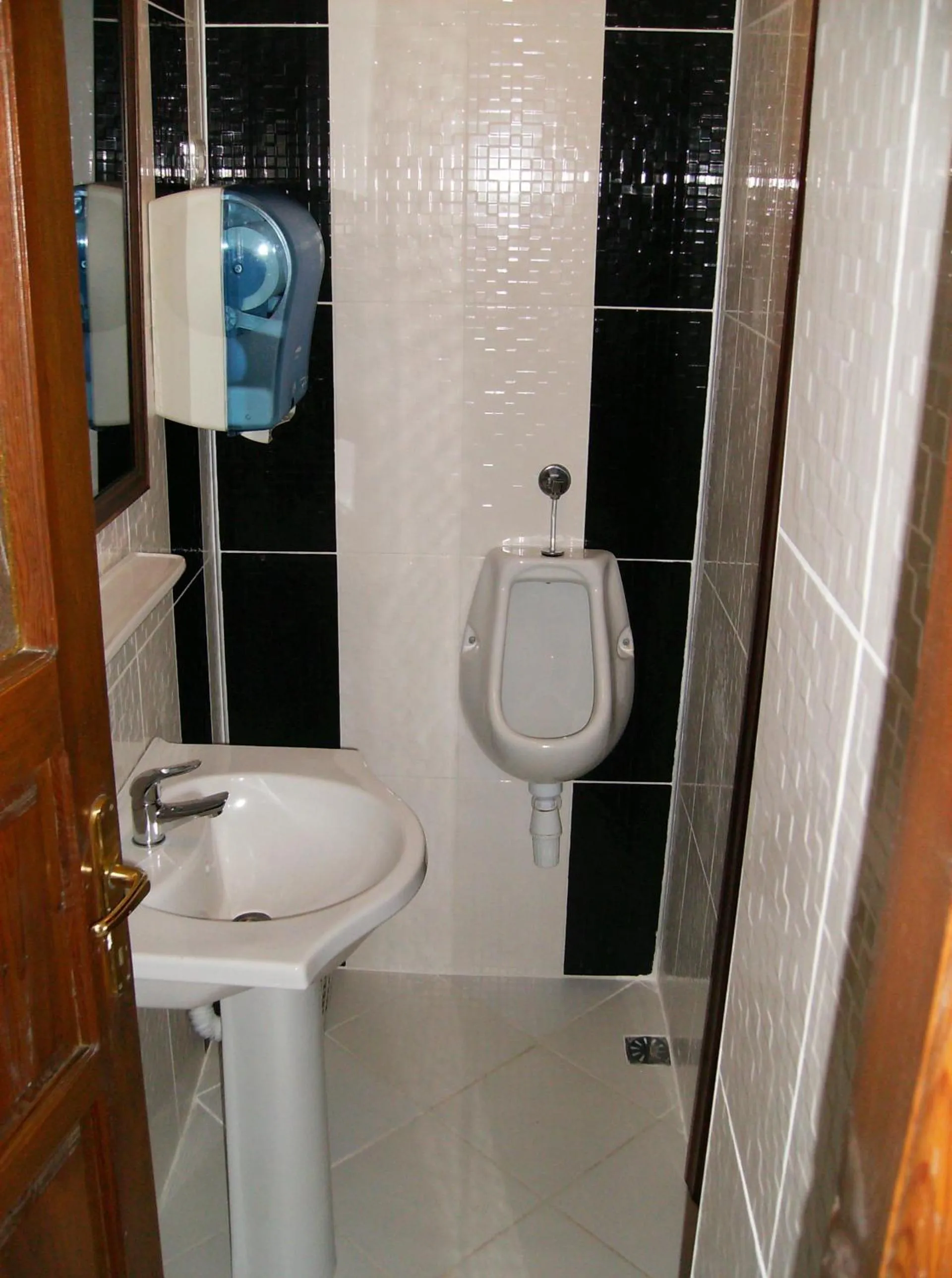 Restaurant/places to eat in Bayram Apart Hotel