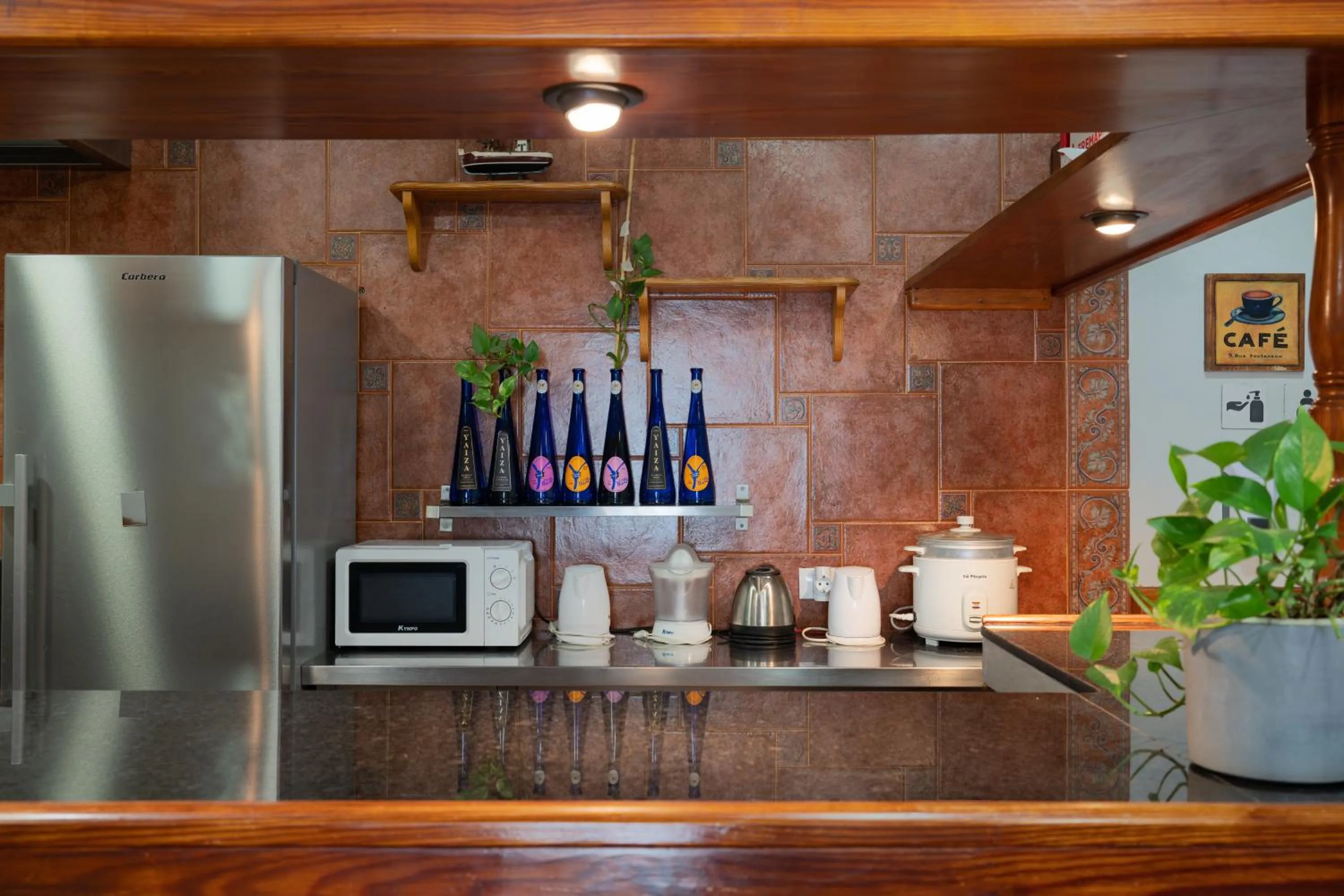 Communal kitchen in Hostal San Ginés