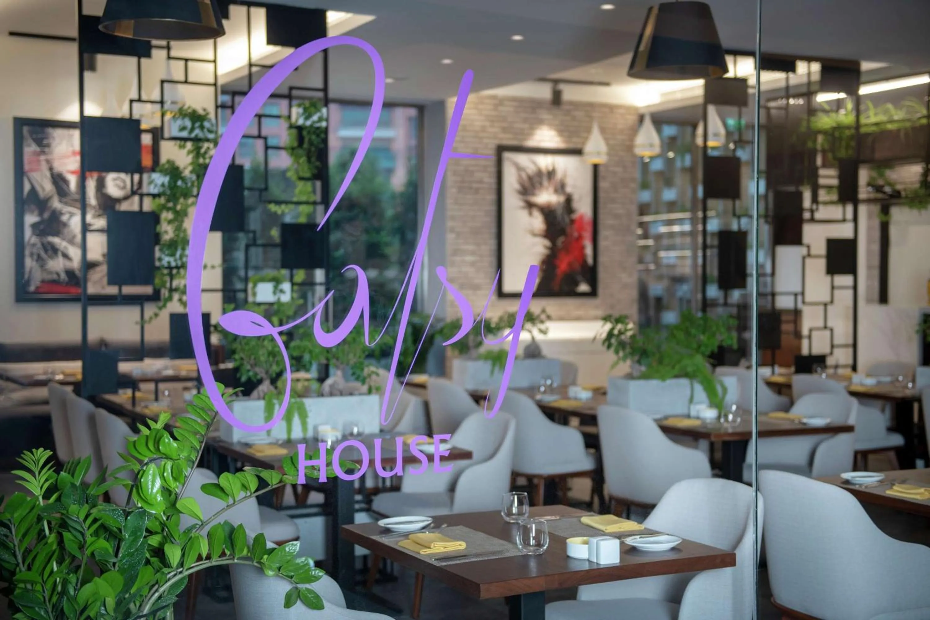 Restaurant/places to eat in Hilton Beirut Downtown