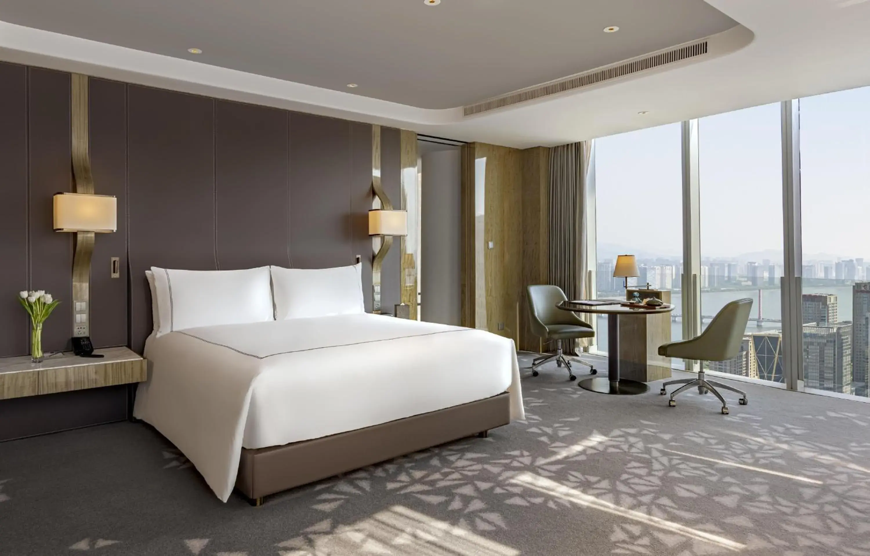 Deluxe King Room with View in Conrad Hangzhou Deluxe King Room with View in Conrad Hangzhou