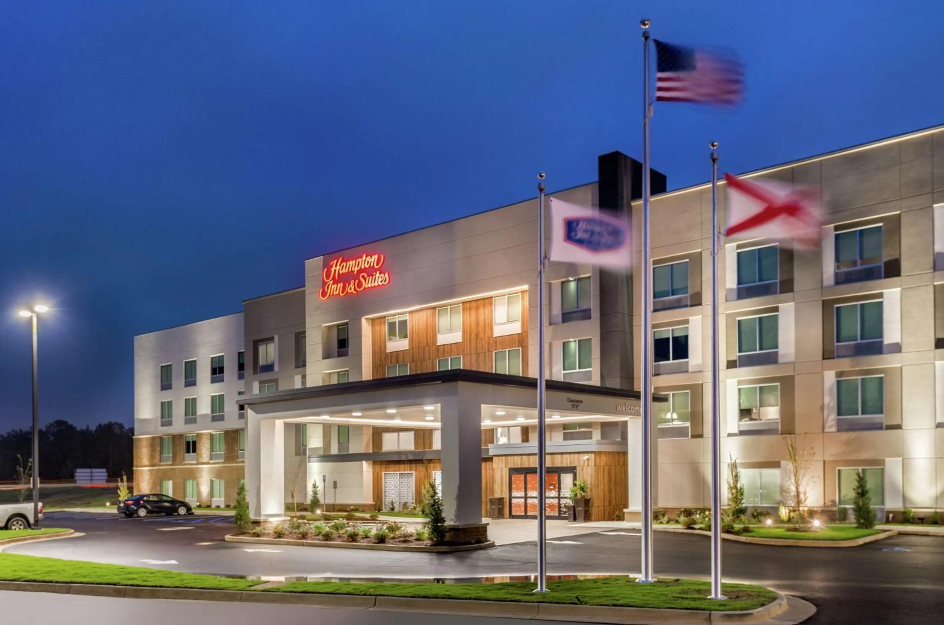 Property building in Hampton Inn & Suites Saraland Mobile