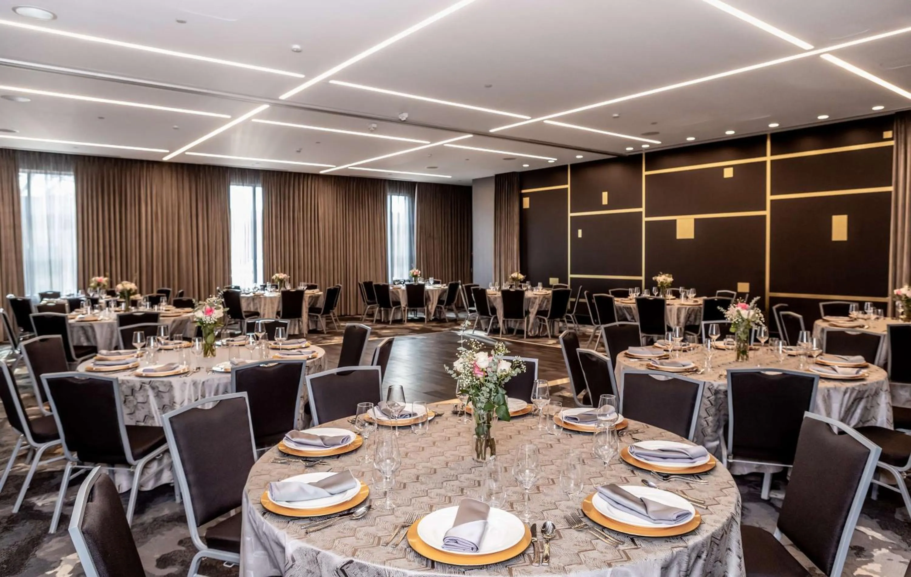 Meeting/conference room in The Rose Chicago, Tapestry Collection By Hilton